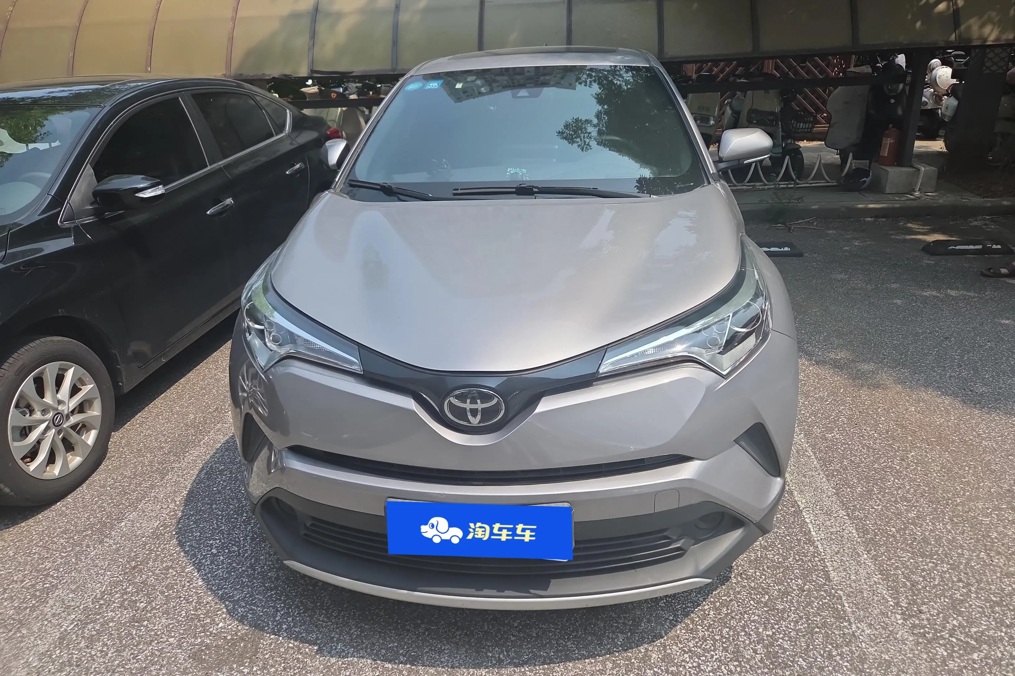 Toyota C-HR Hybrid (Yize IZOA)  из Китая