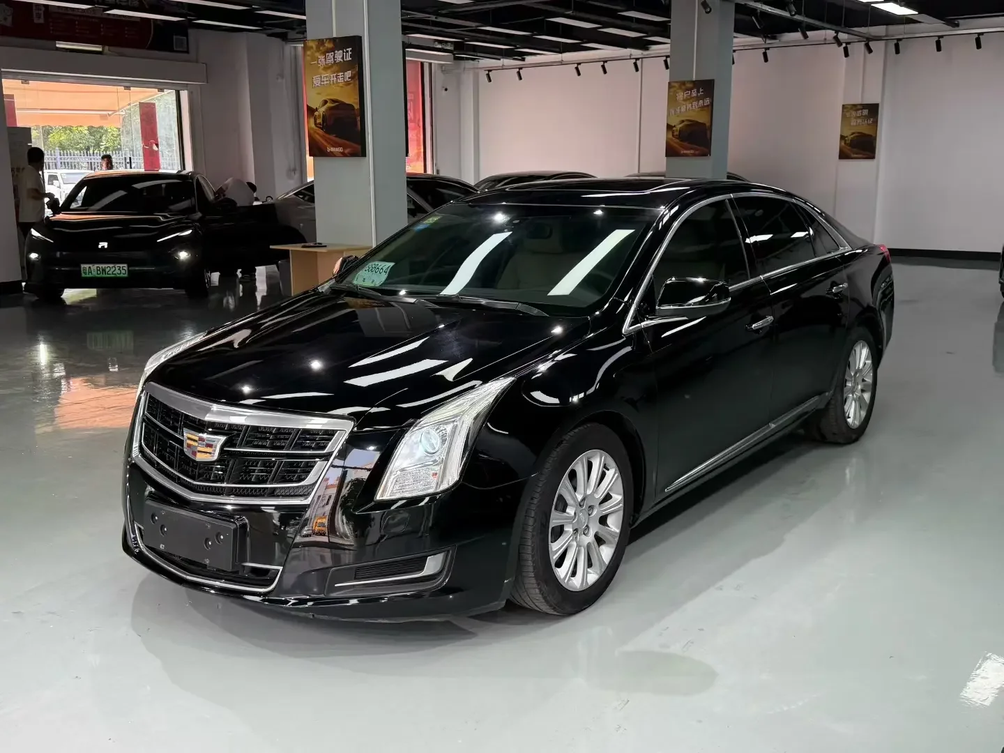 Cadillac XTS  из Китая