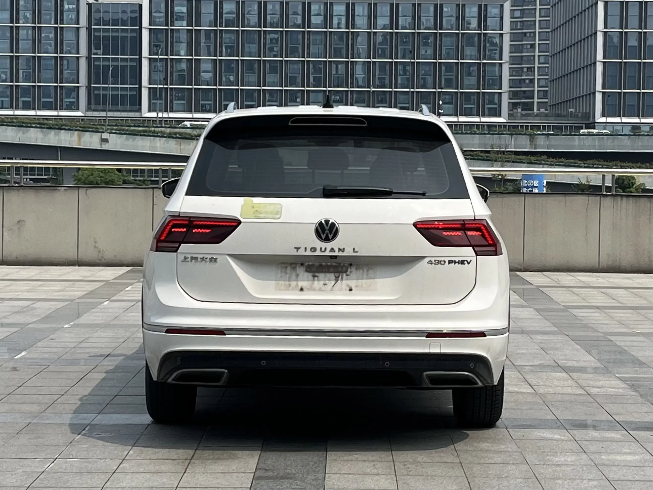 Volkswagen Tiguan L PHEV