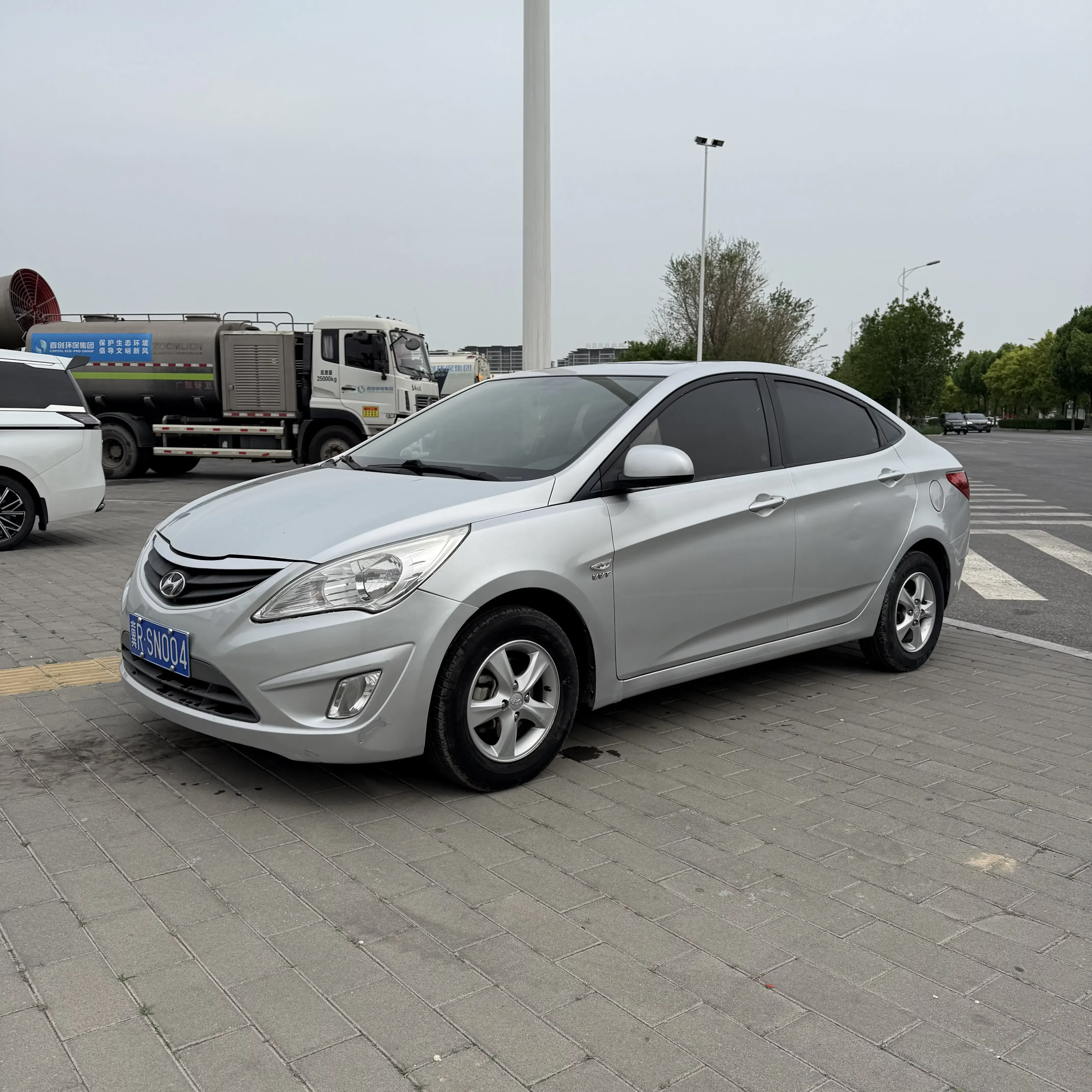 Hyundai Verna (Rena)  из Китая