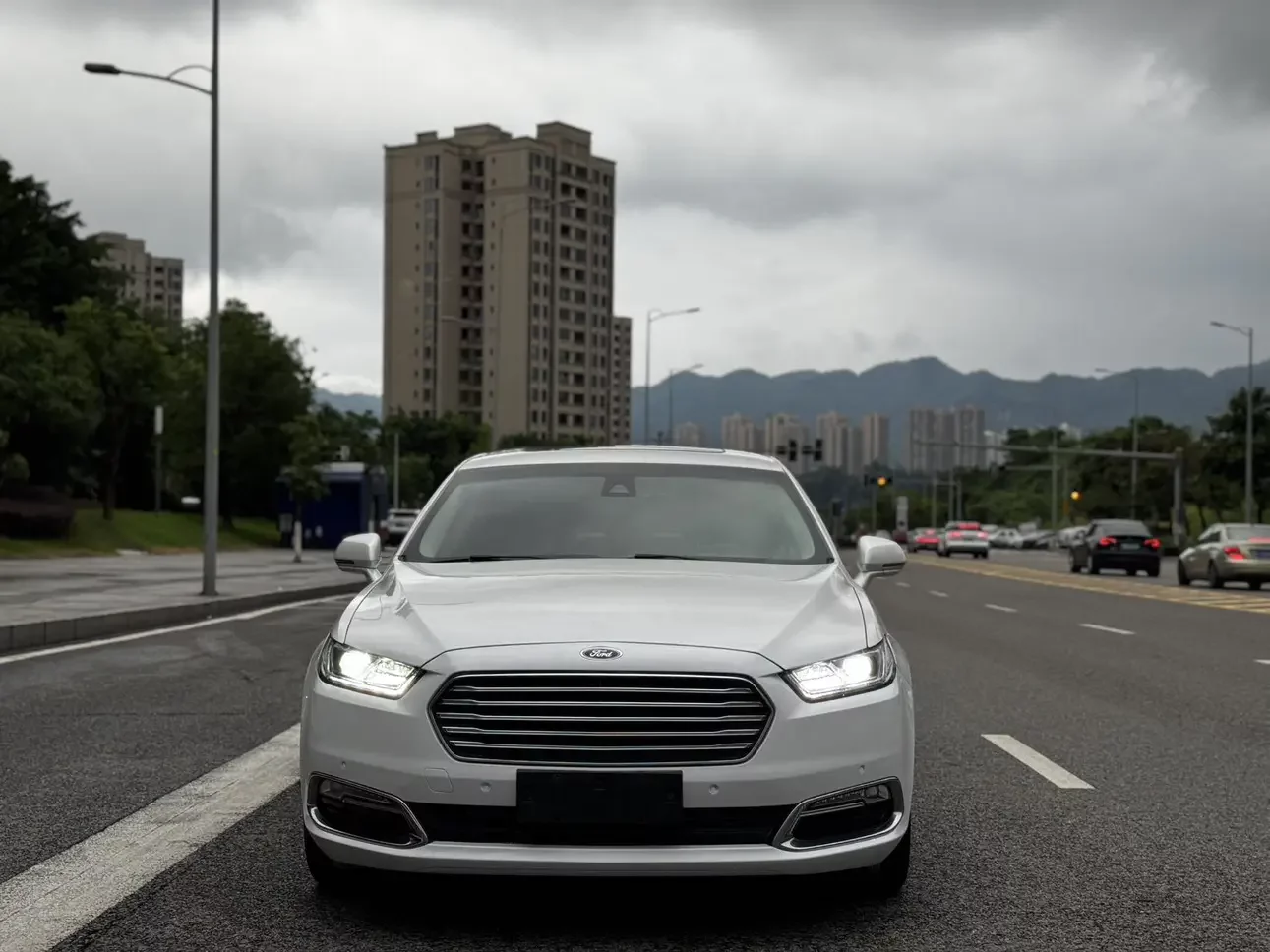 Ford Taurus