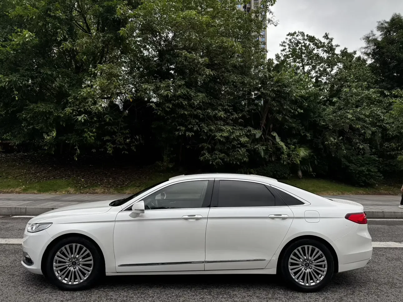 Ford Taurus