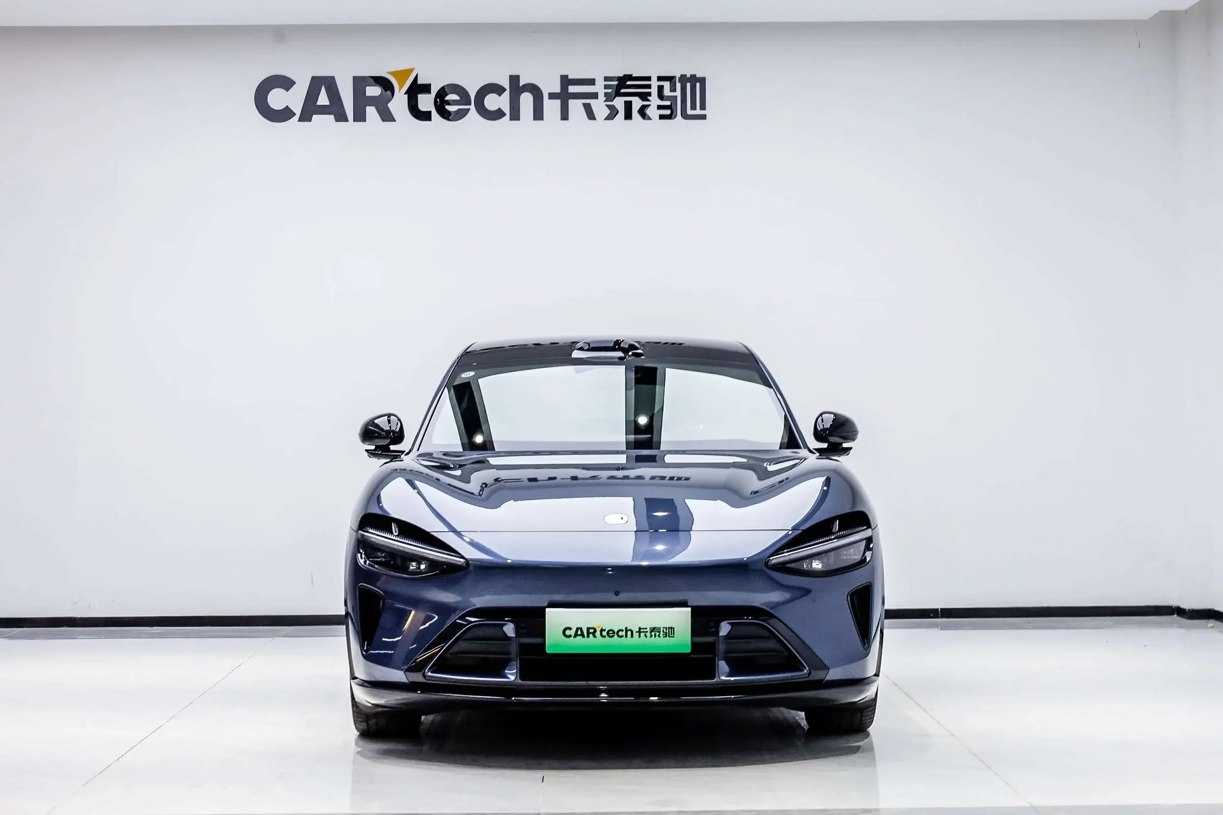 Xiaomi car Xiaomi YU7  из Китая
