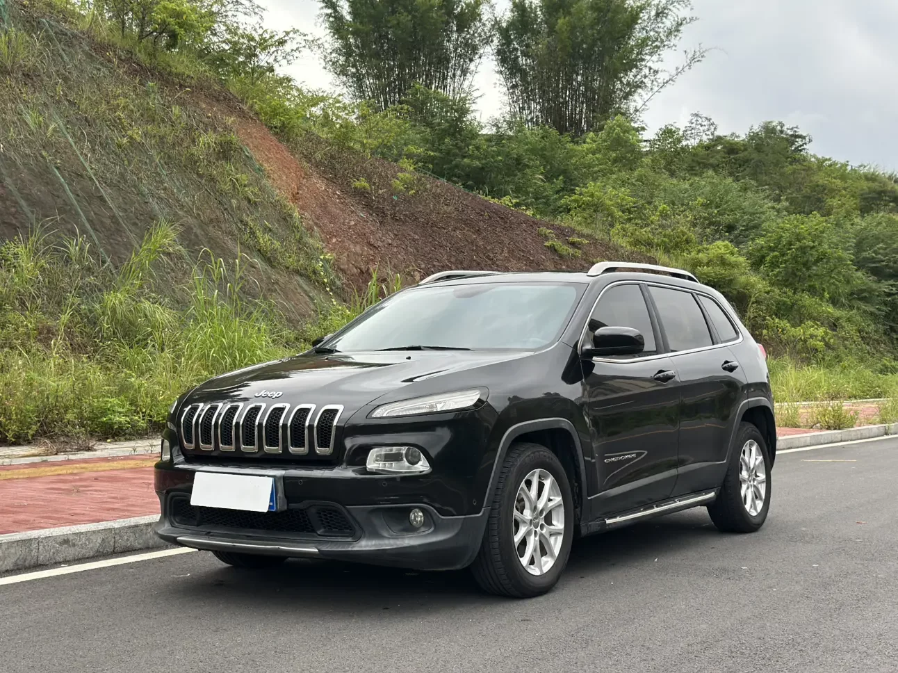 Jeep Cherokee  из Китая