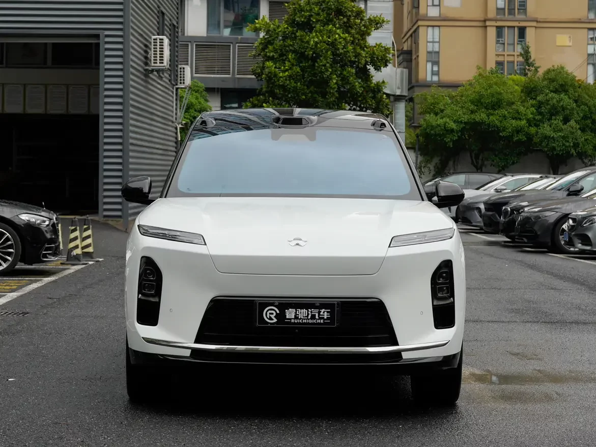 NIO ES8  из Китая