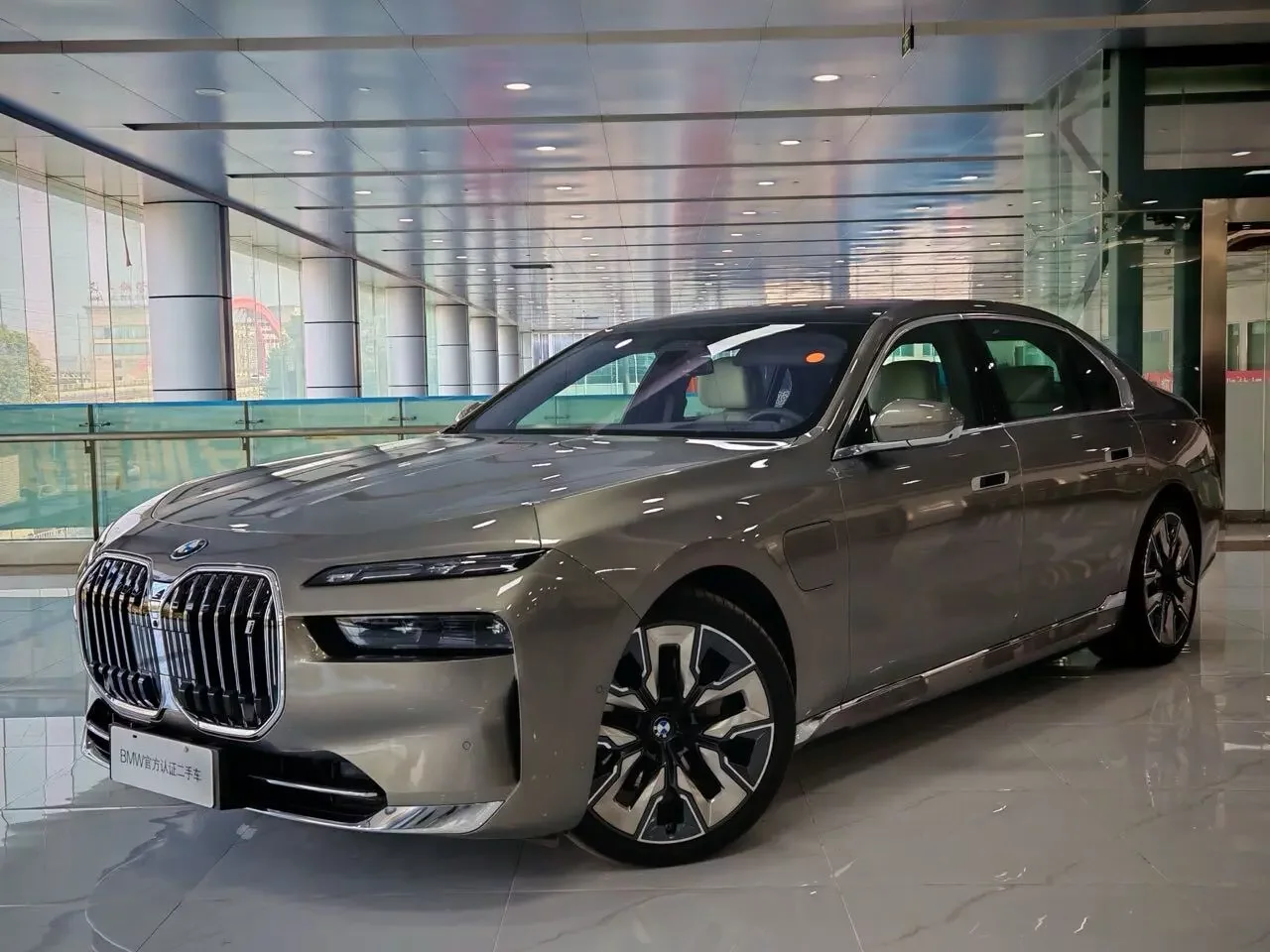 BMW I7