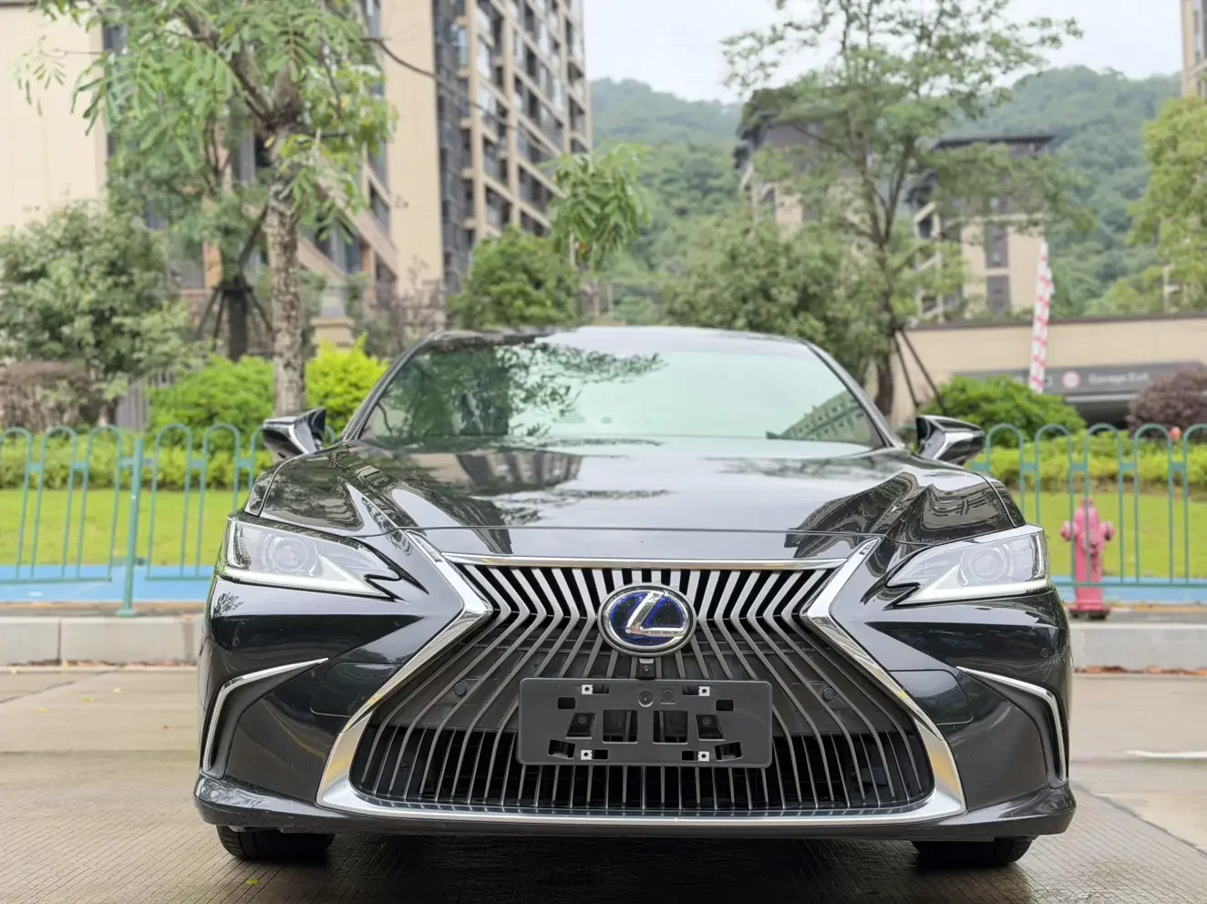 Lexus ES