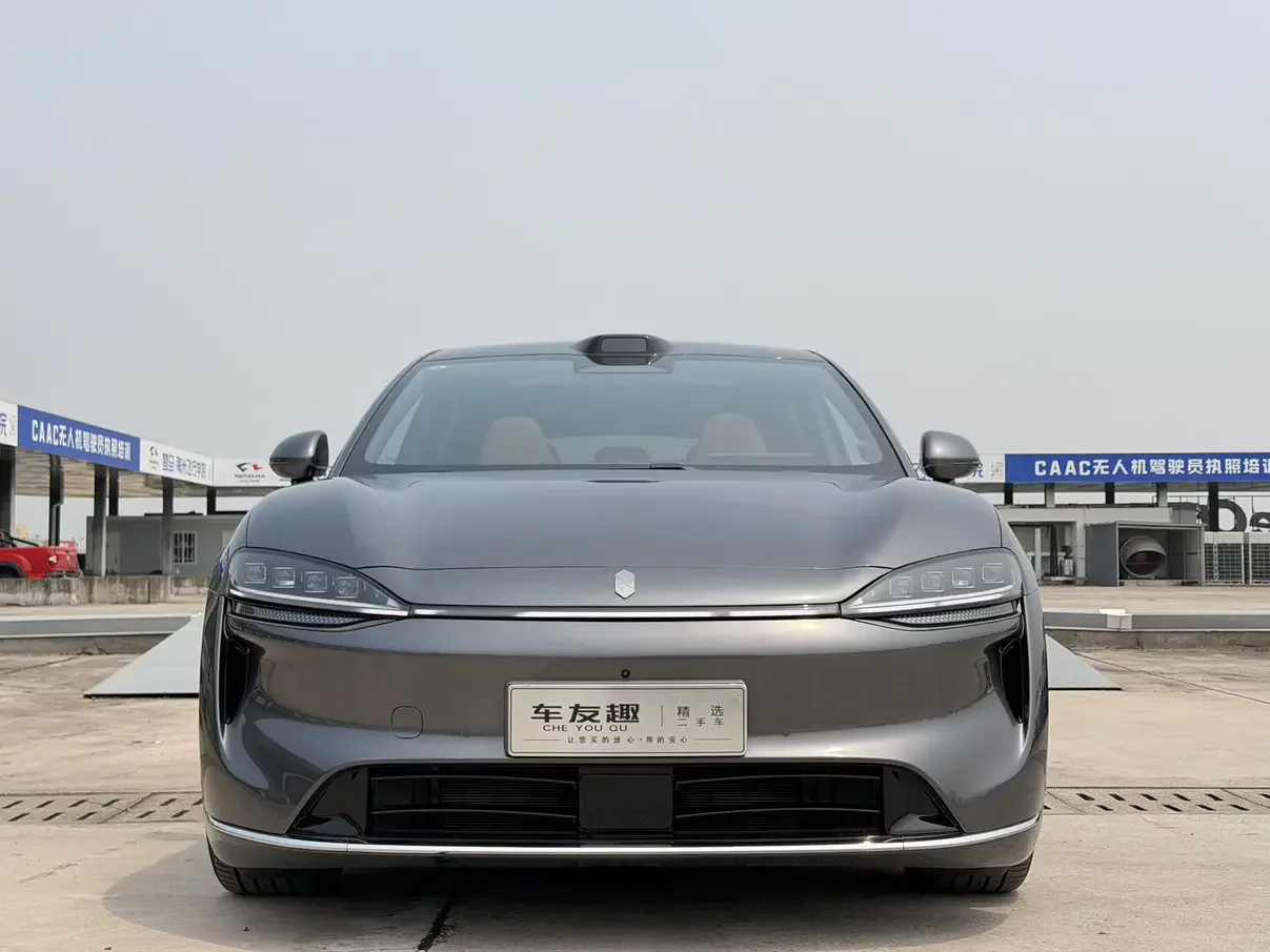 Luxeed Zhijie R7