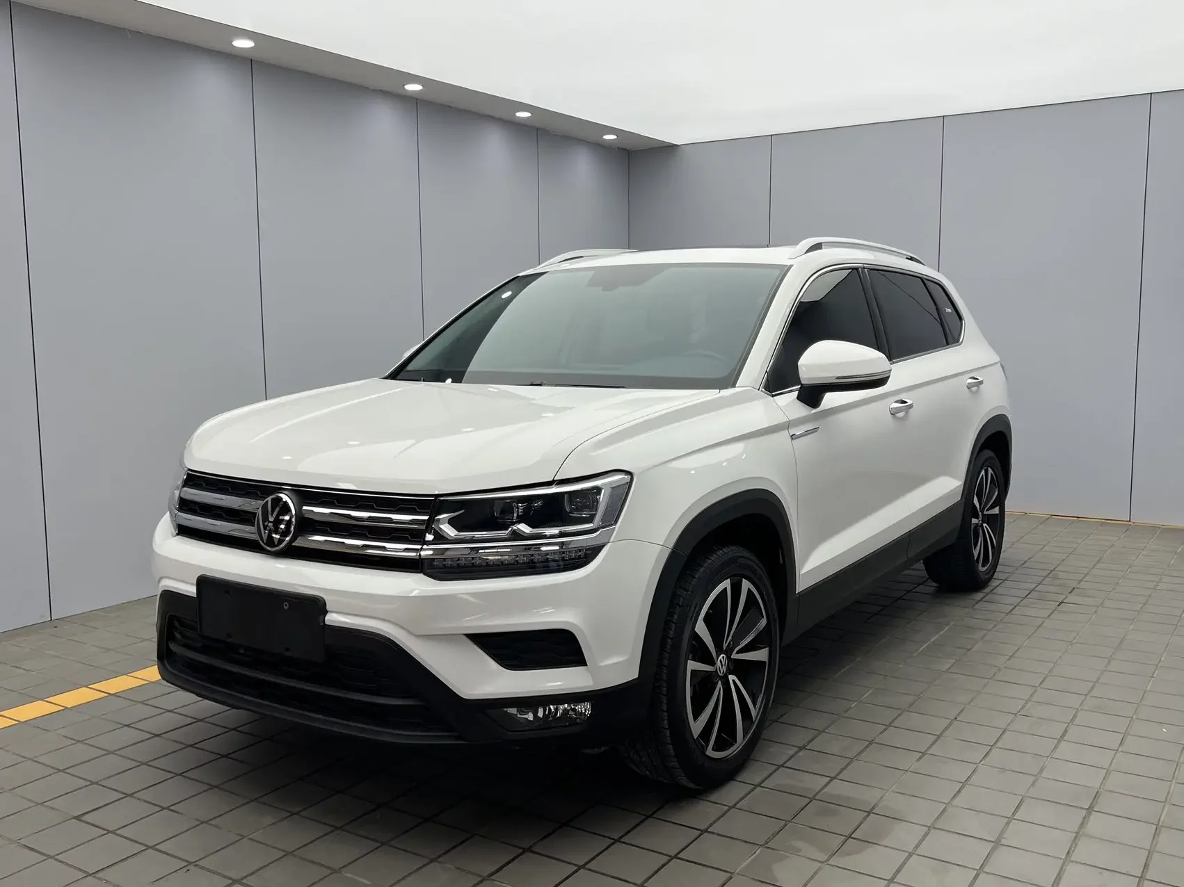 Volkswagen Tharu
