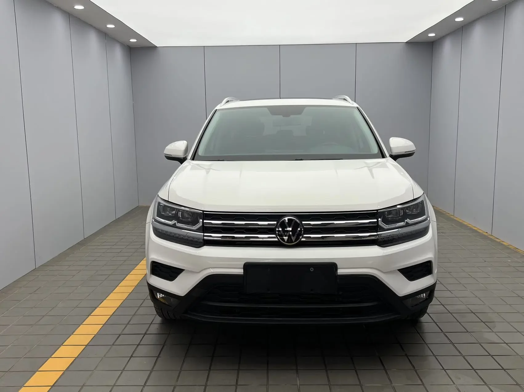 Volkswagen Tharu