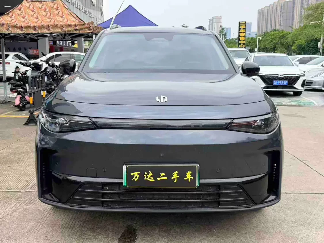 Leapmotor C16