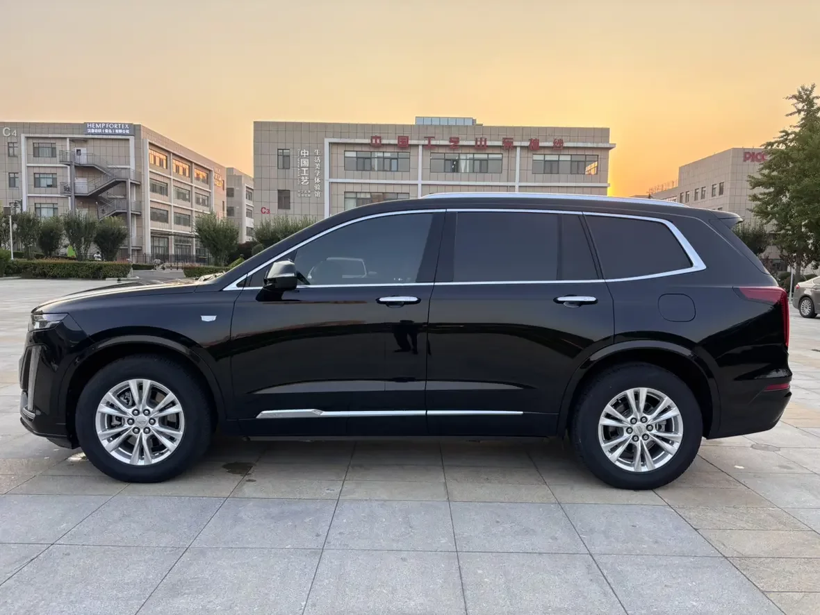 Cadillac XT6