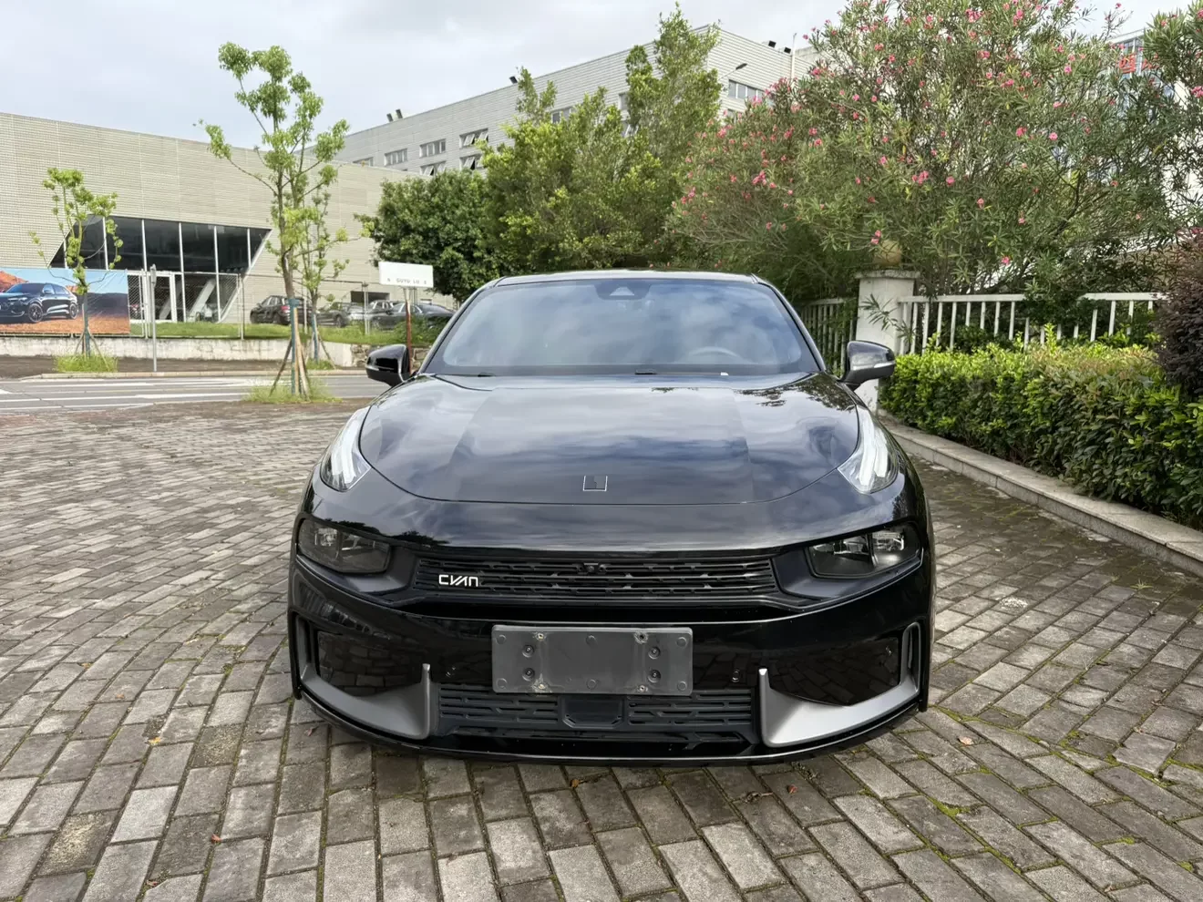 Lynk & Co 03