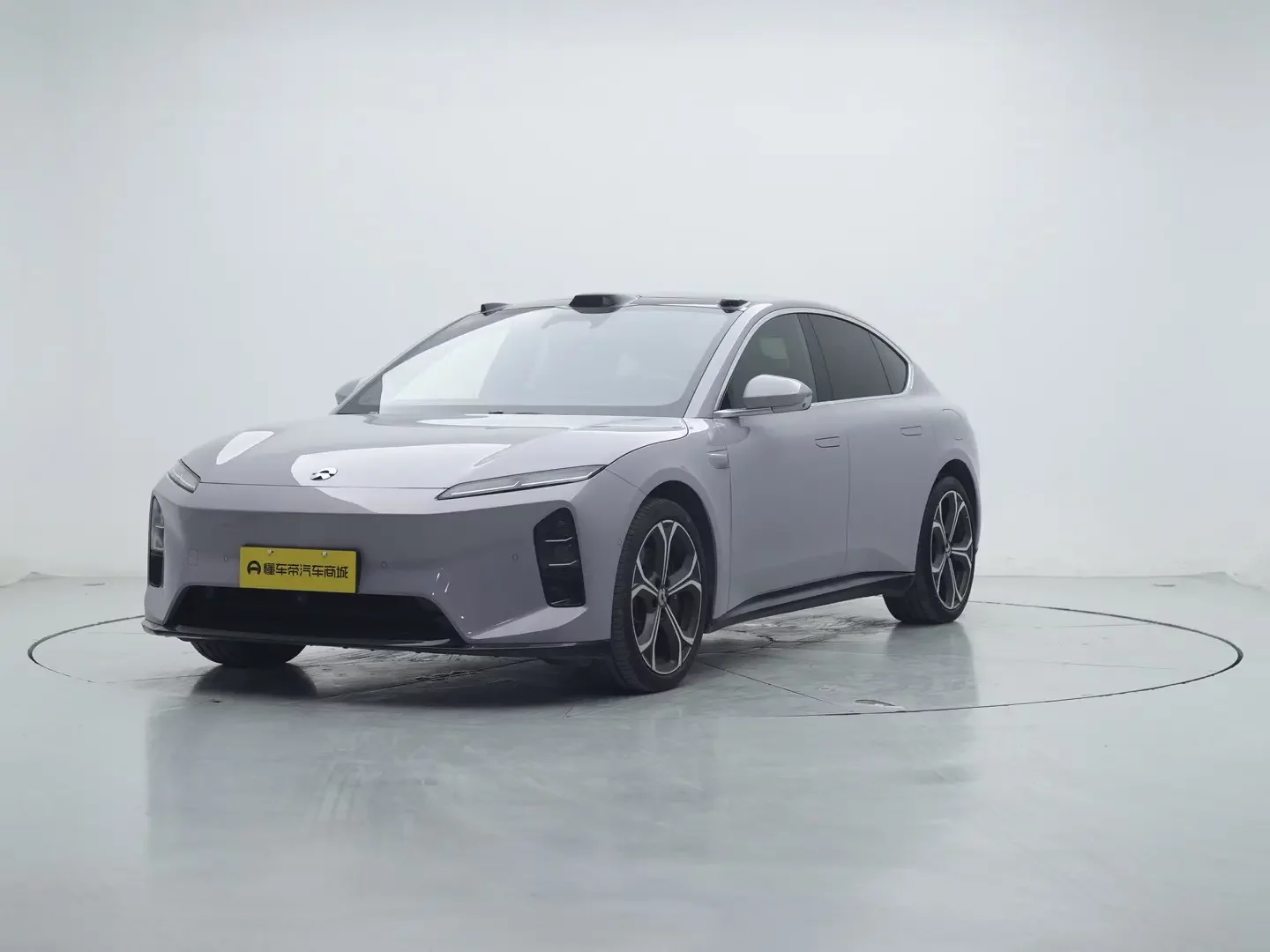 NIO ET5  из Китая
