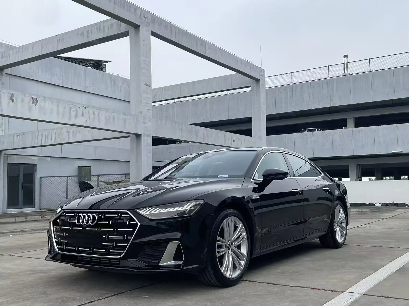 Audi A7L
