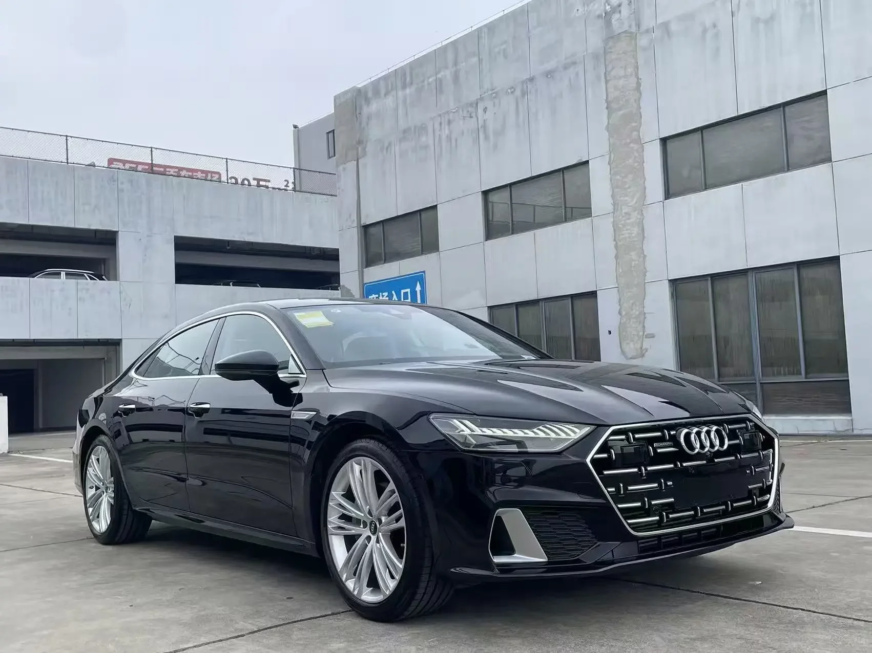Audi A7L
