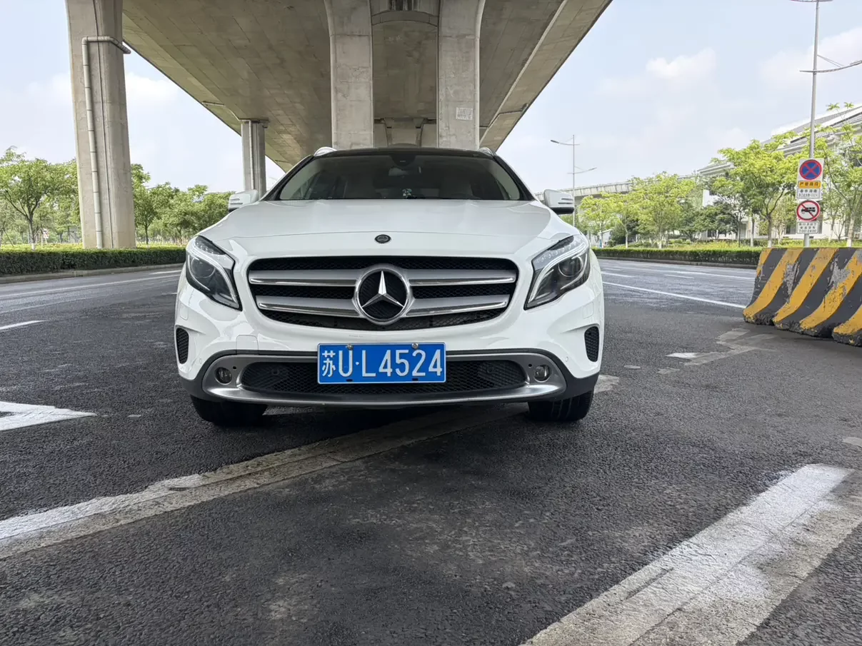 Mercedes-Benz GLA