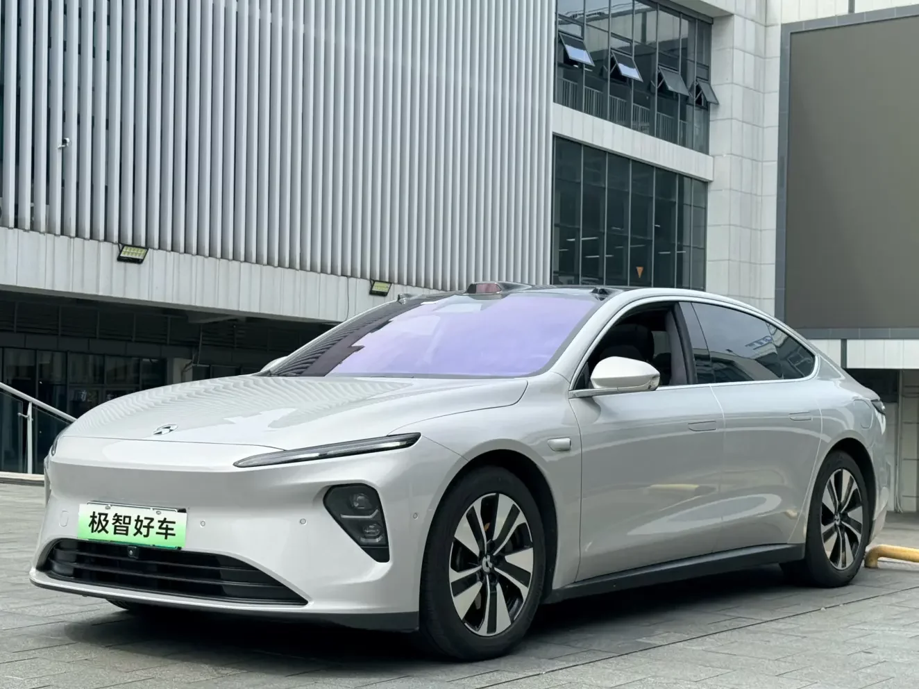 NIO ET7