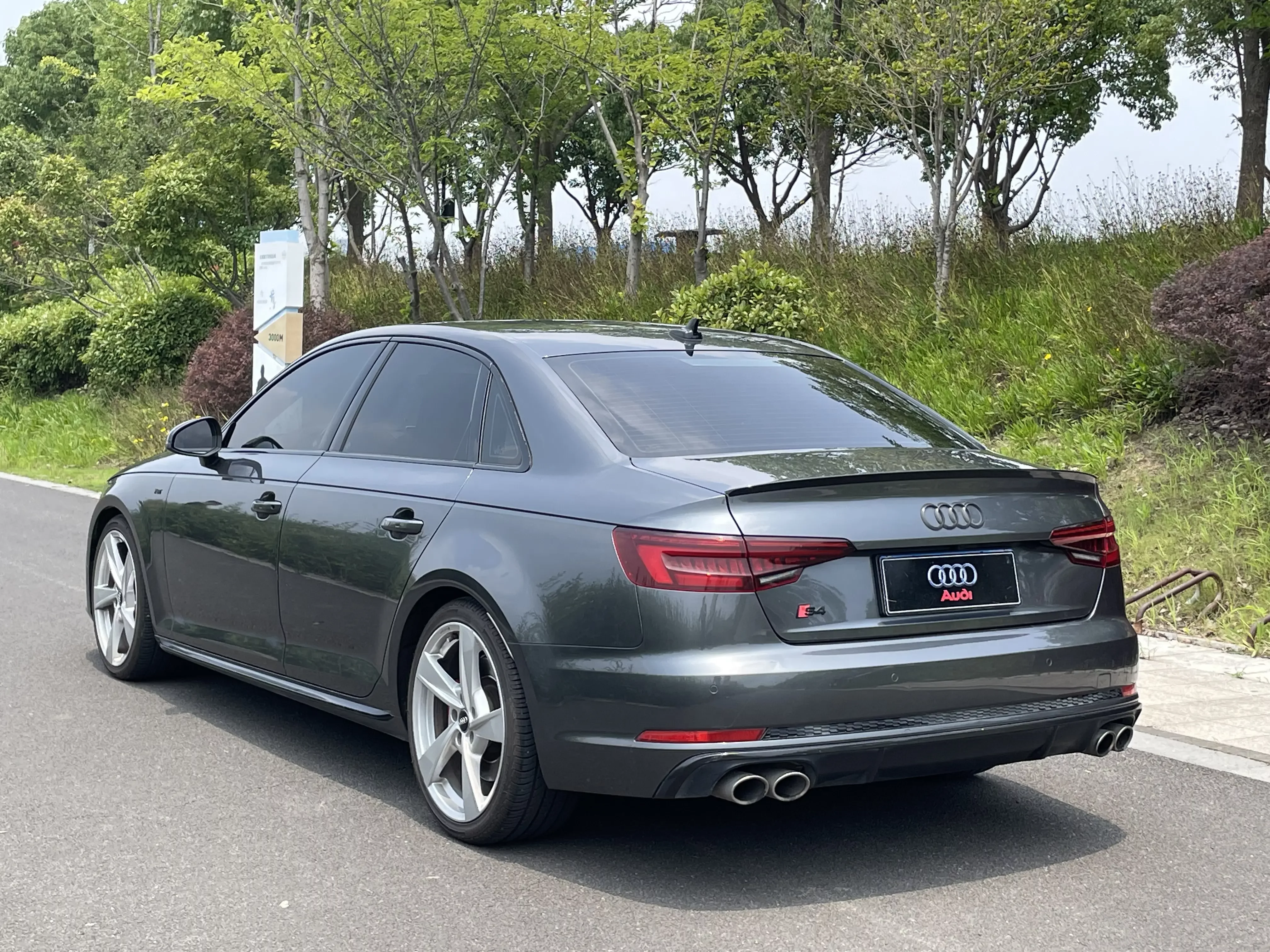 Audi S4