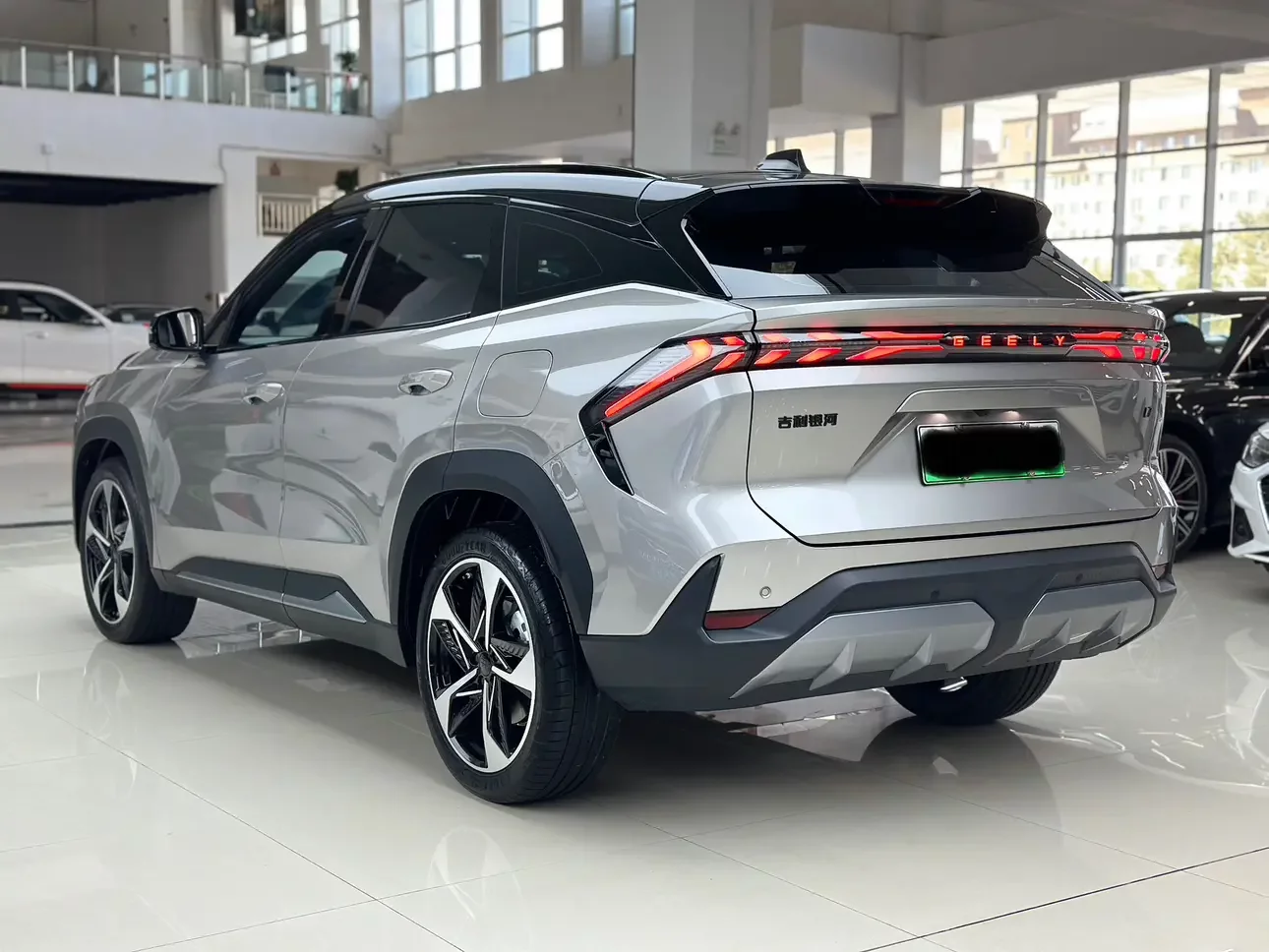 Geely Galaxy L7