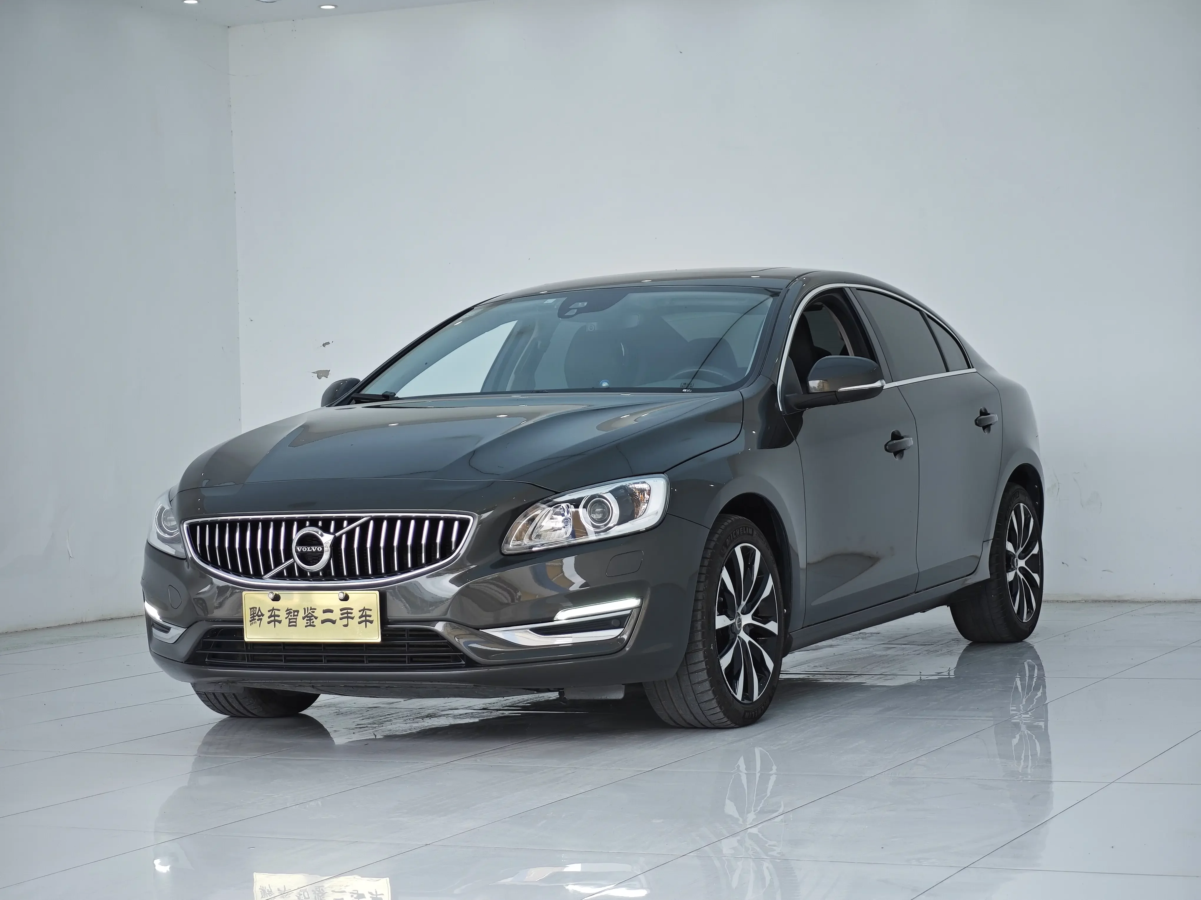 Volvo S60  из Китая