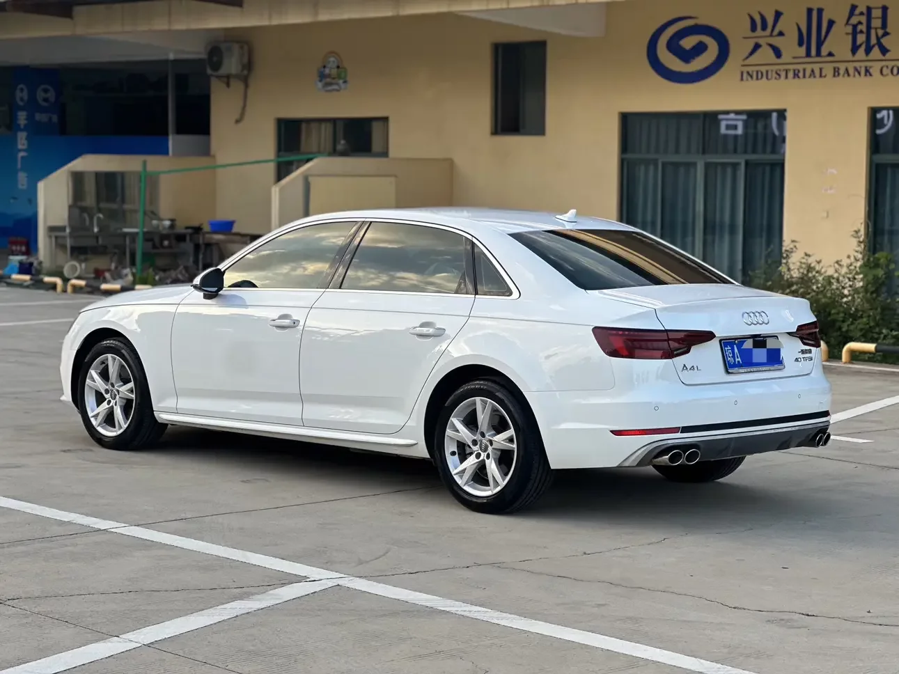 Audi A4L