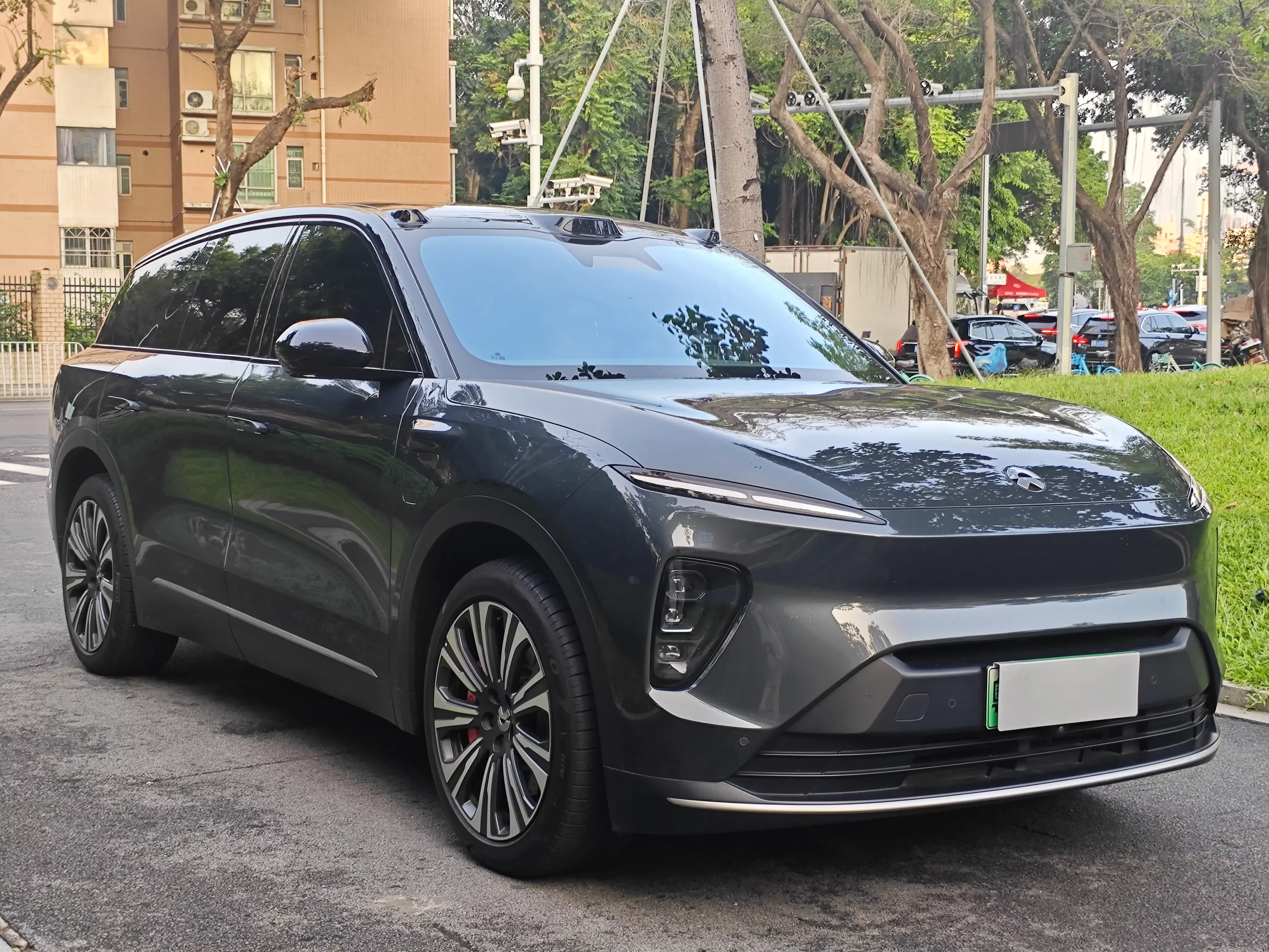 NIO ES8  из Китая