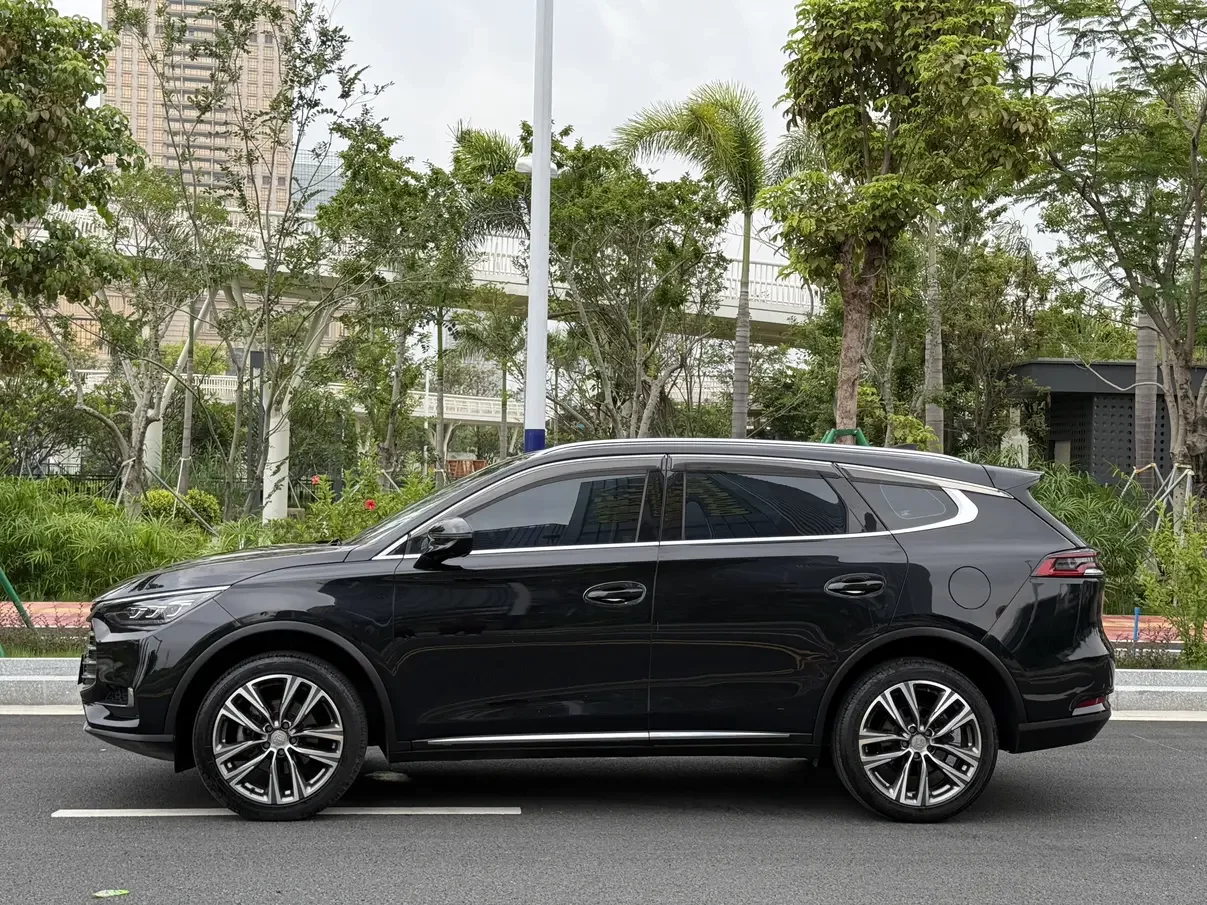 BYD Tang