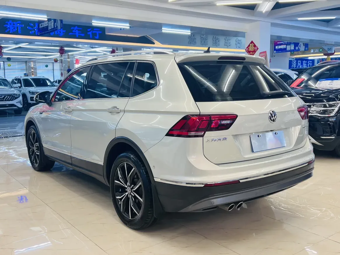 Volkswagen Tiguan L