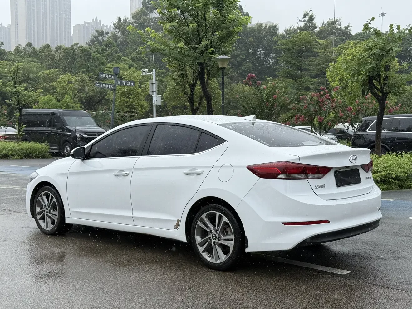 Hyundai lead