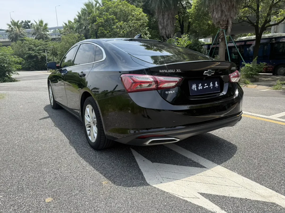 Chevrolet Malibu XL