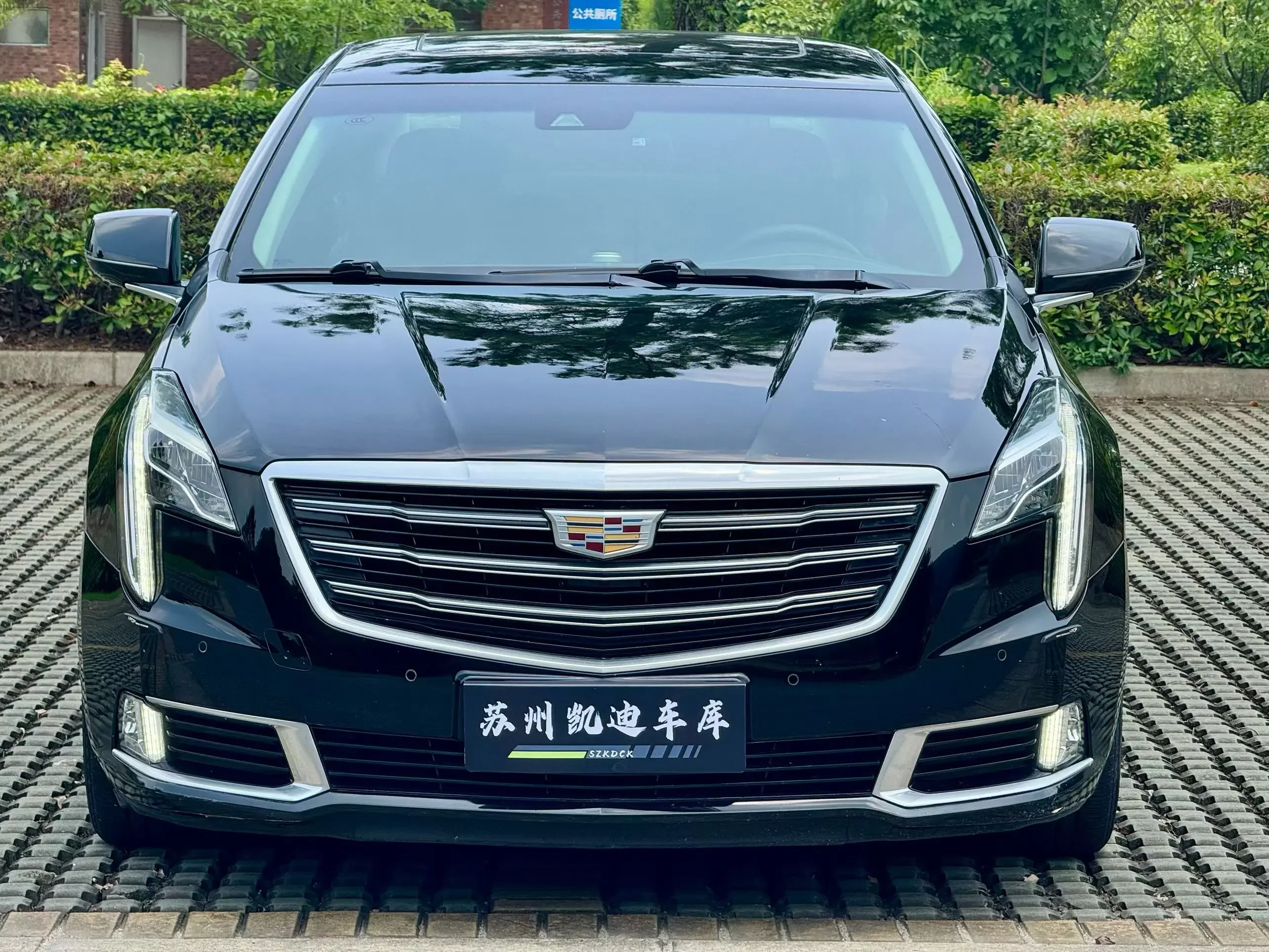 Cadillac XTS