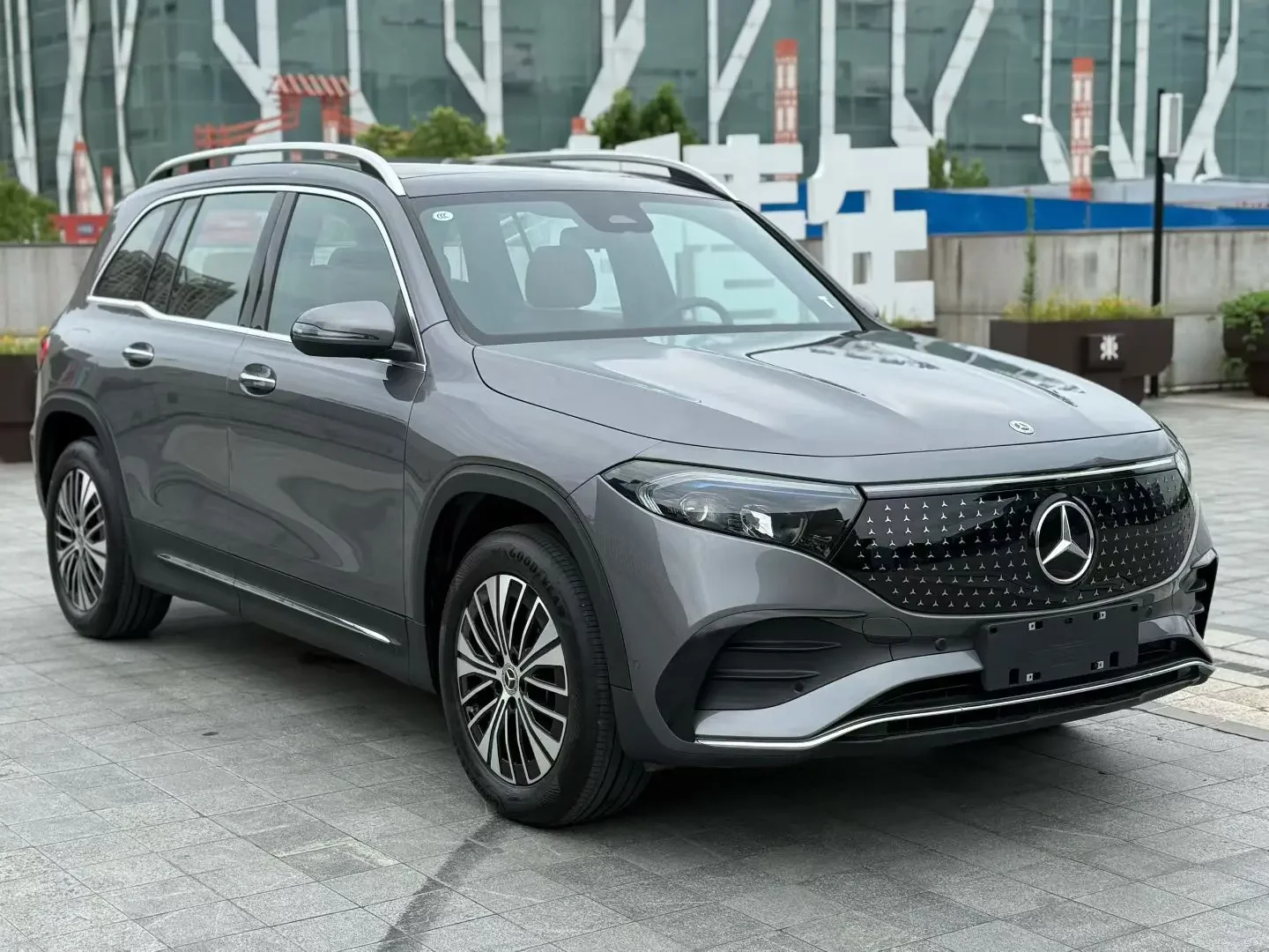 Mercedes-Benz EQB