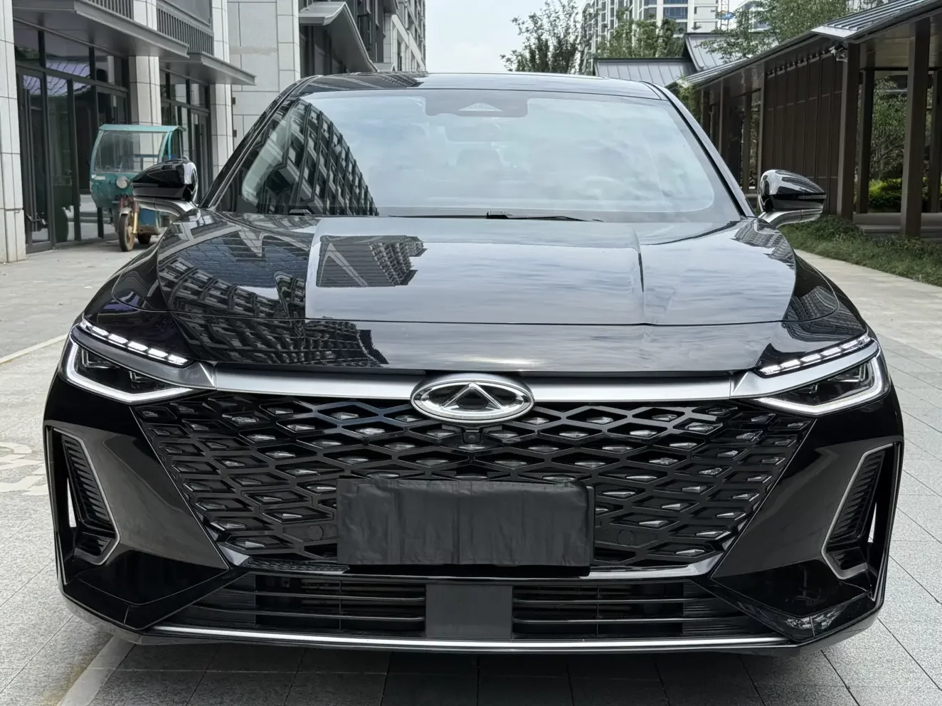 Chery Arrizo 8
