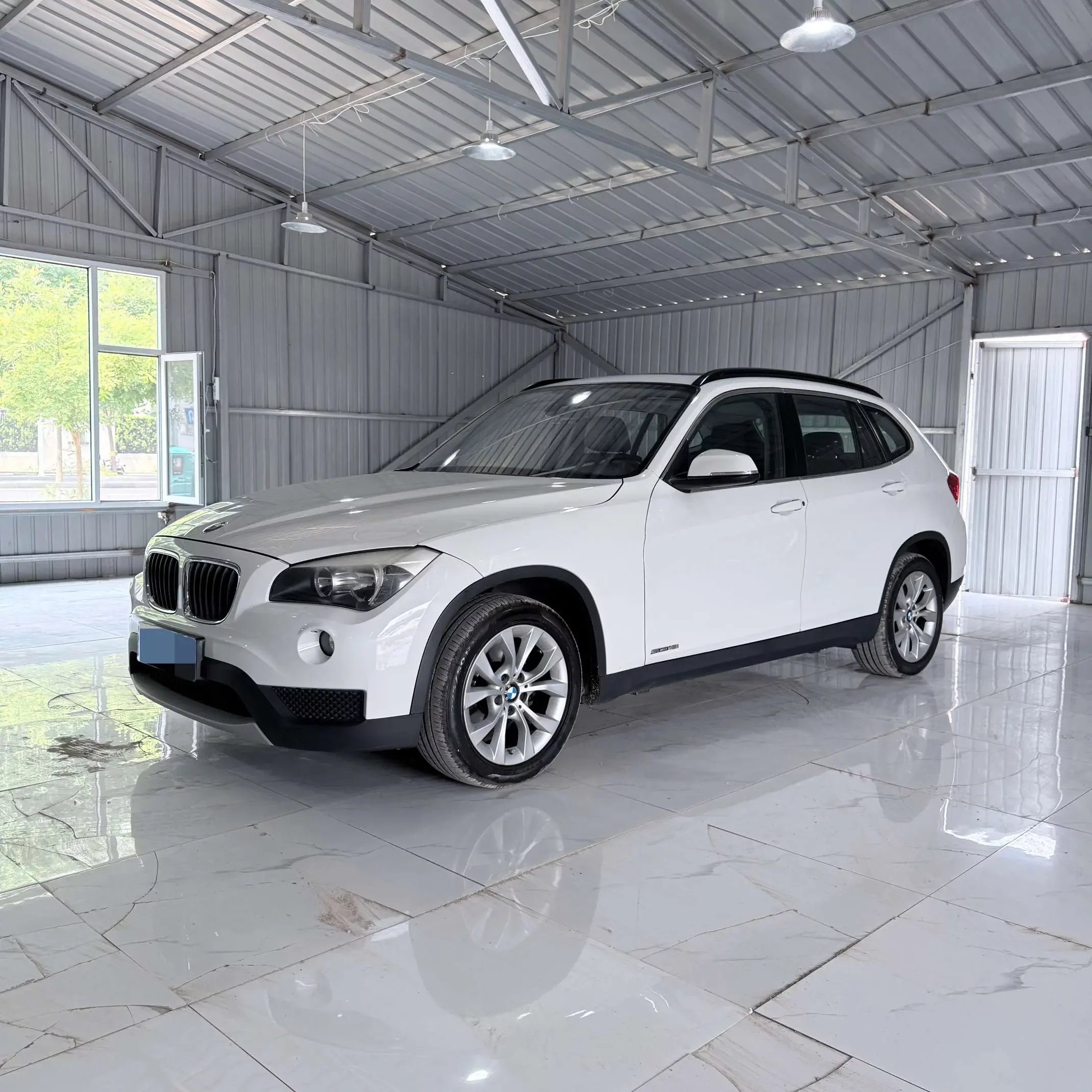 BMW X1  из Китая