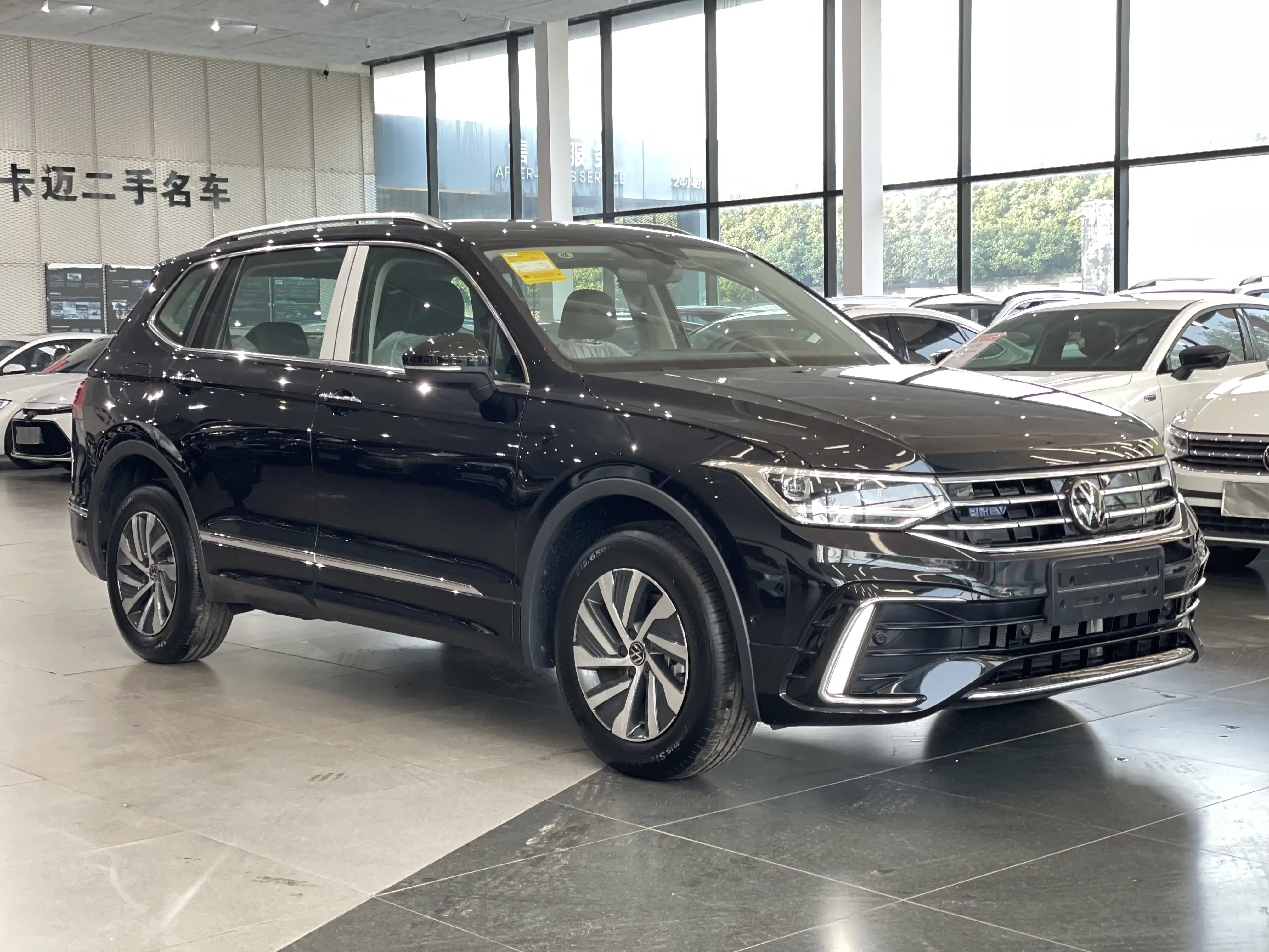 Volkswagen Tiguan L PHEV