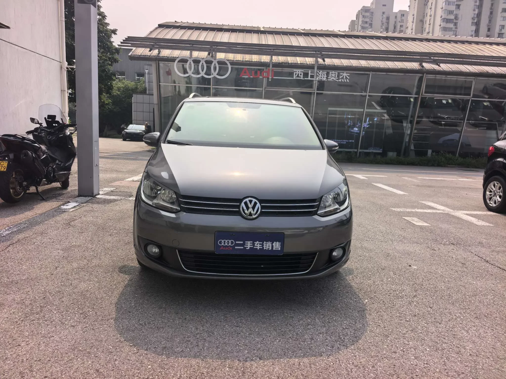 Volkswagen Touran  из Китая