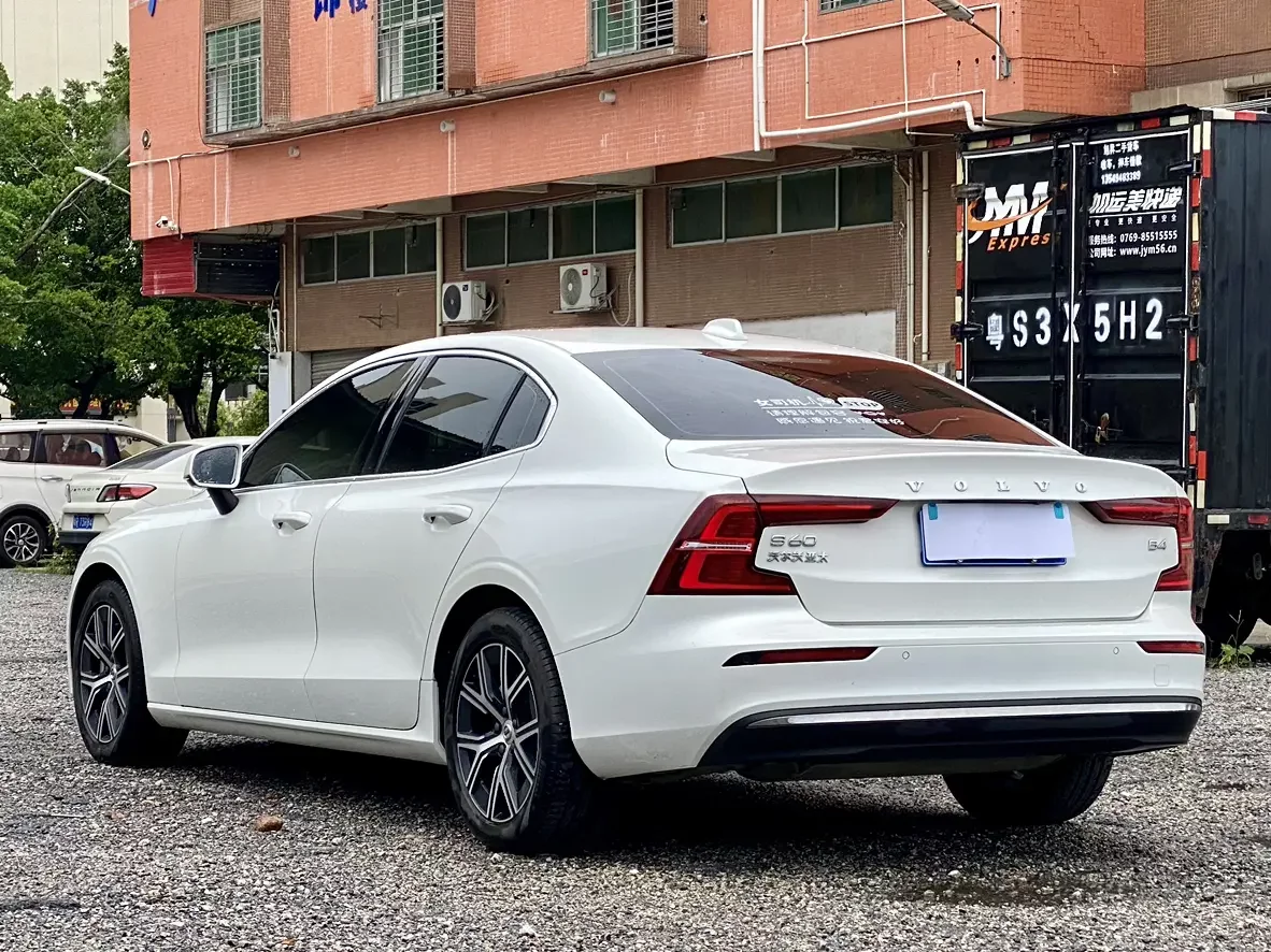 Volvo S60