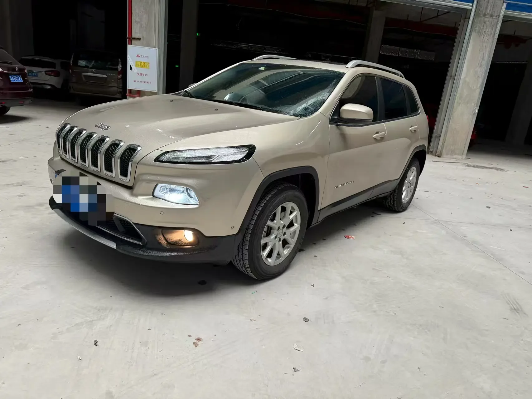 Jeep Cherokee  из Китая