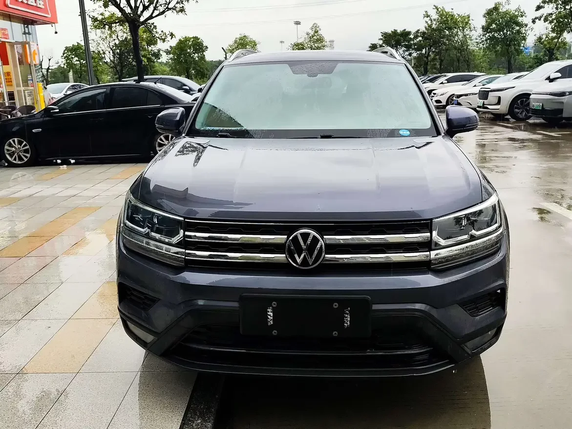 Volkswagen Tharu