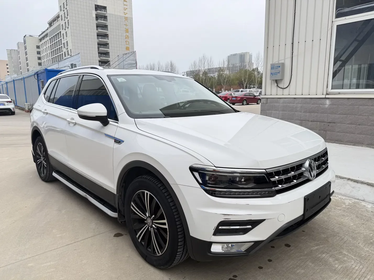 Volkswagen Tiguan L