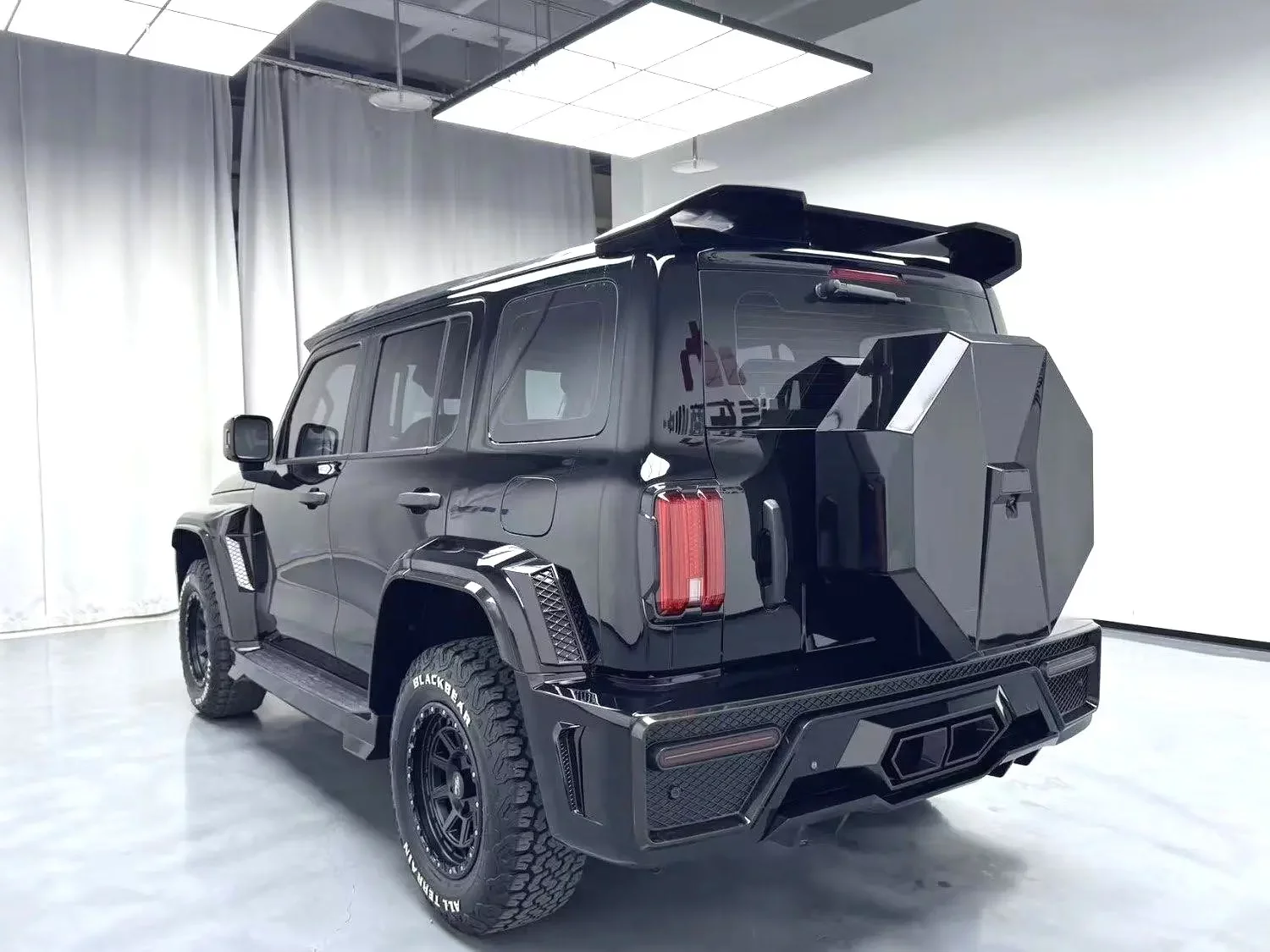Tank 300