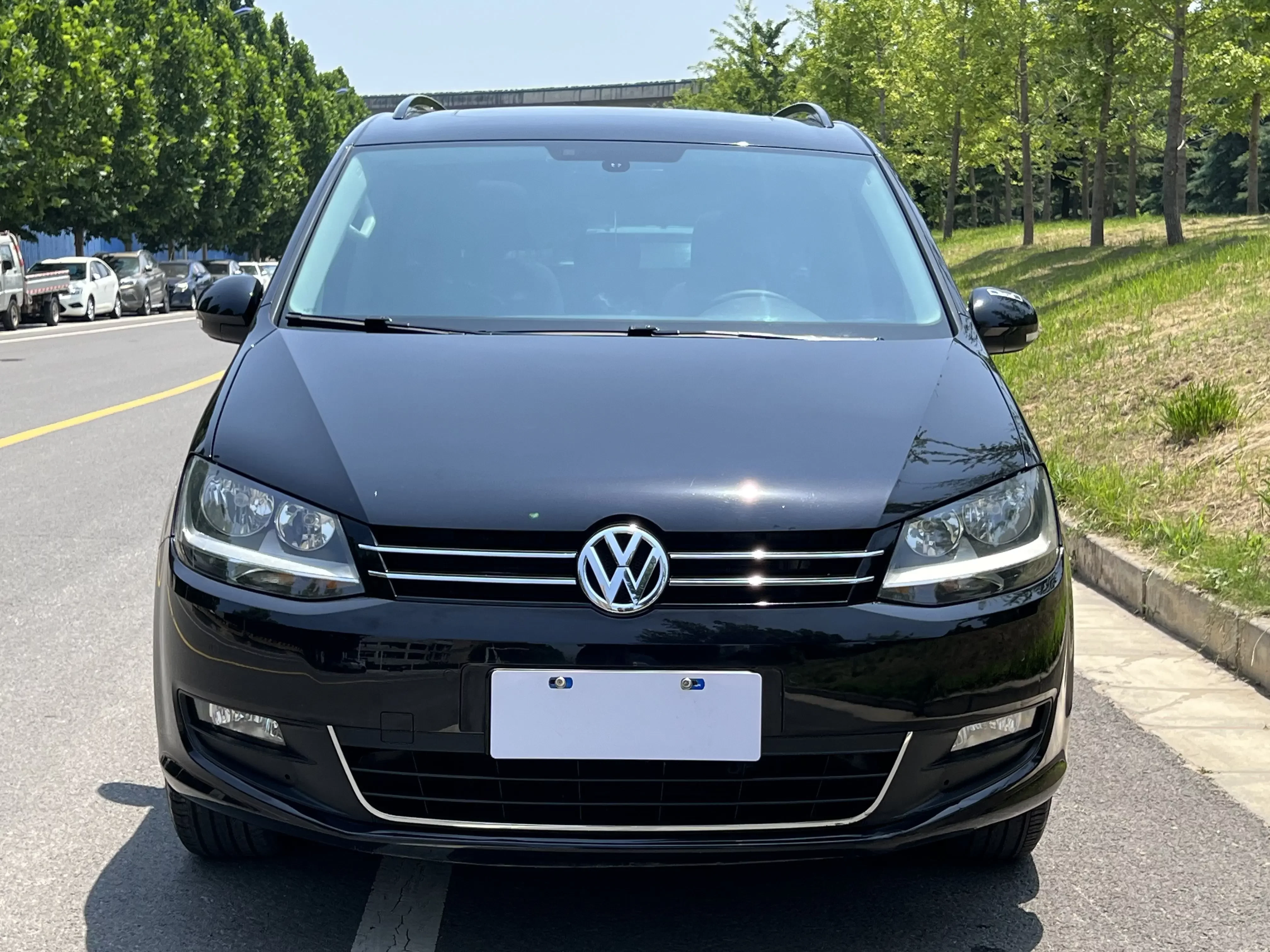 Volkswagen Sharon