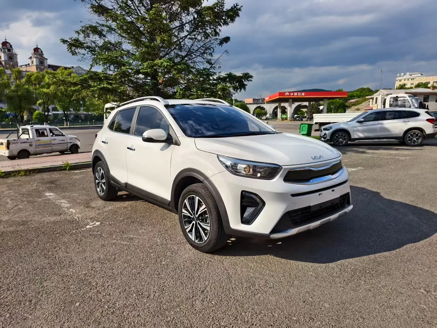 Kia KX1