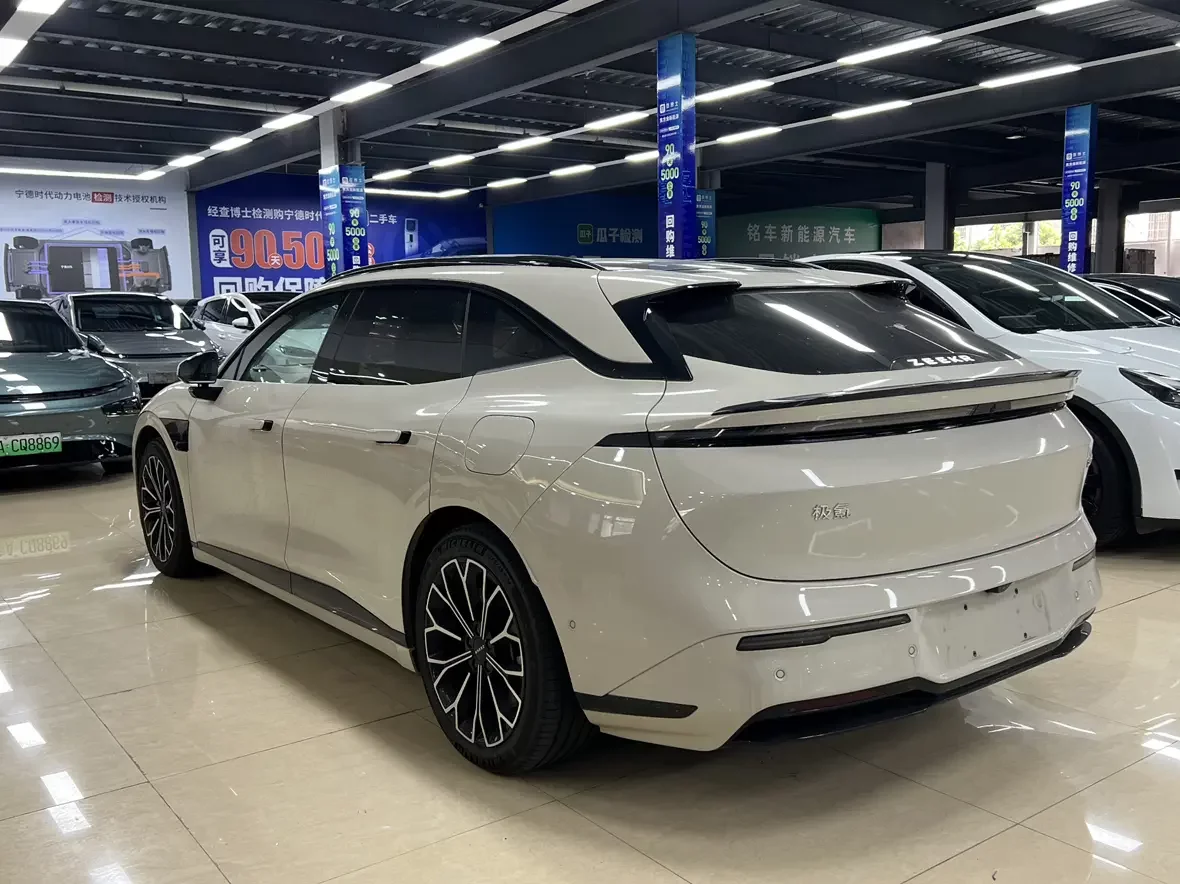 ZEEKR 007GT
