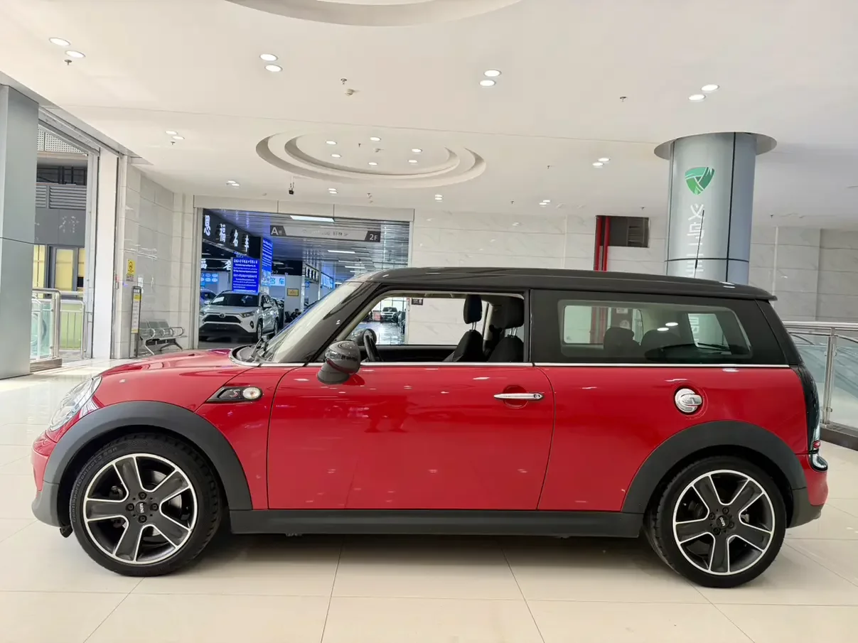 MINI CLUBMAN