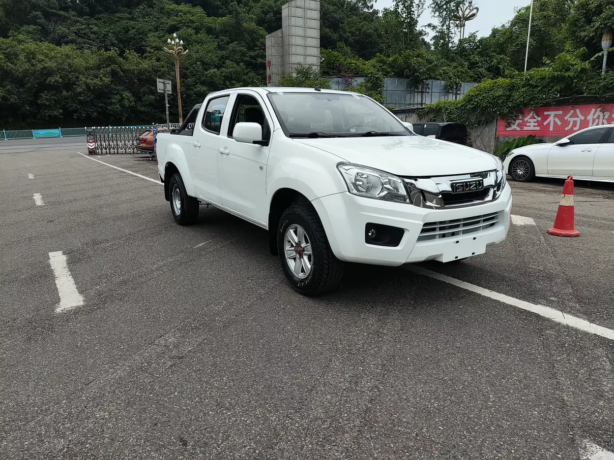 Isuzu RE-MAX
