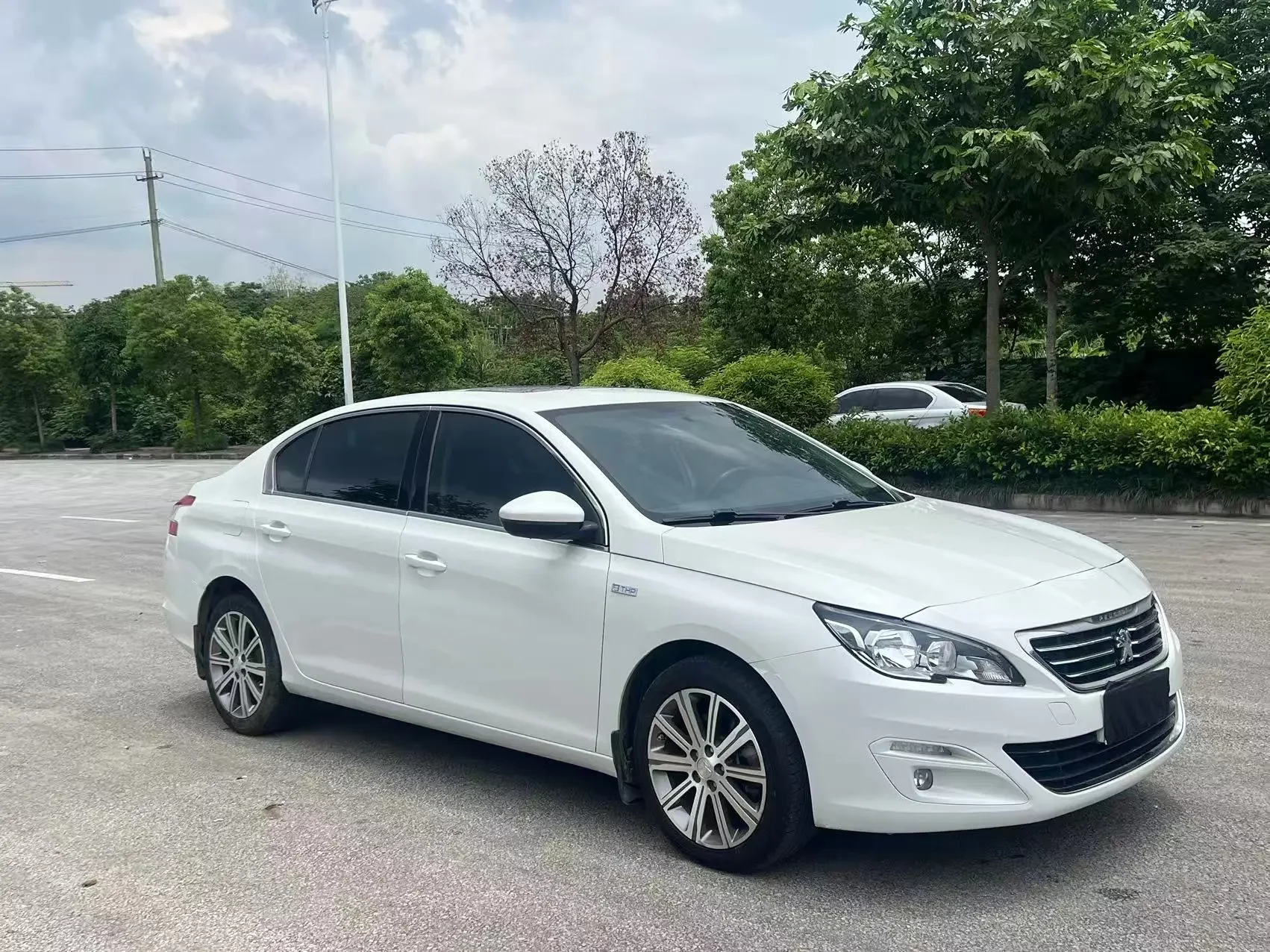 Peugeot 408