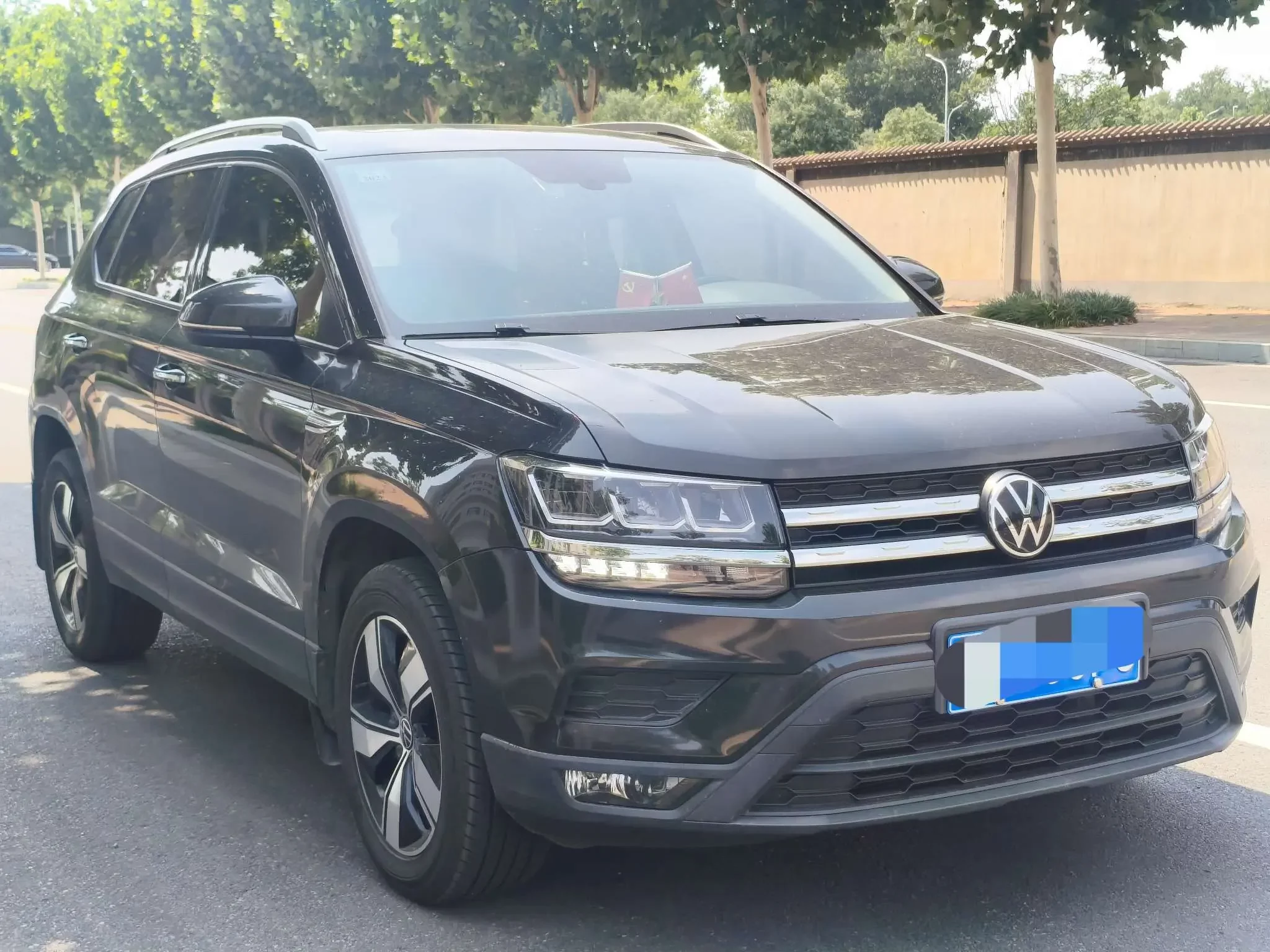 Volkswagen Tharu