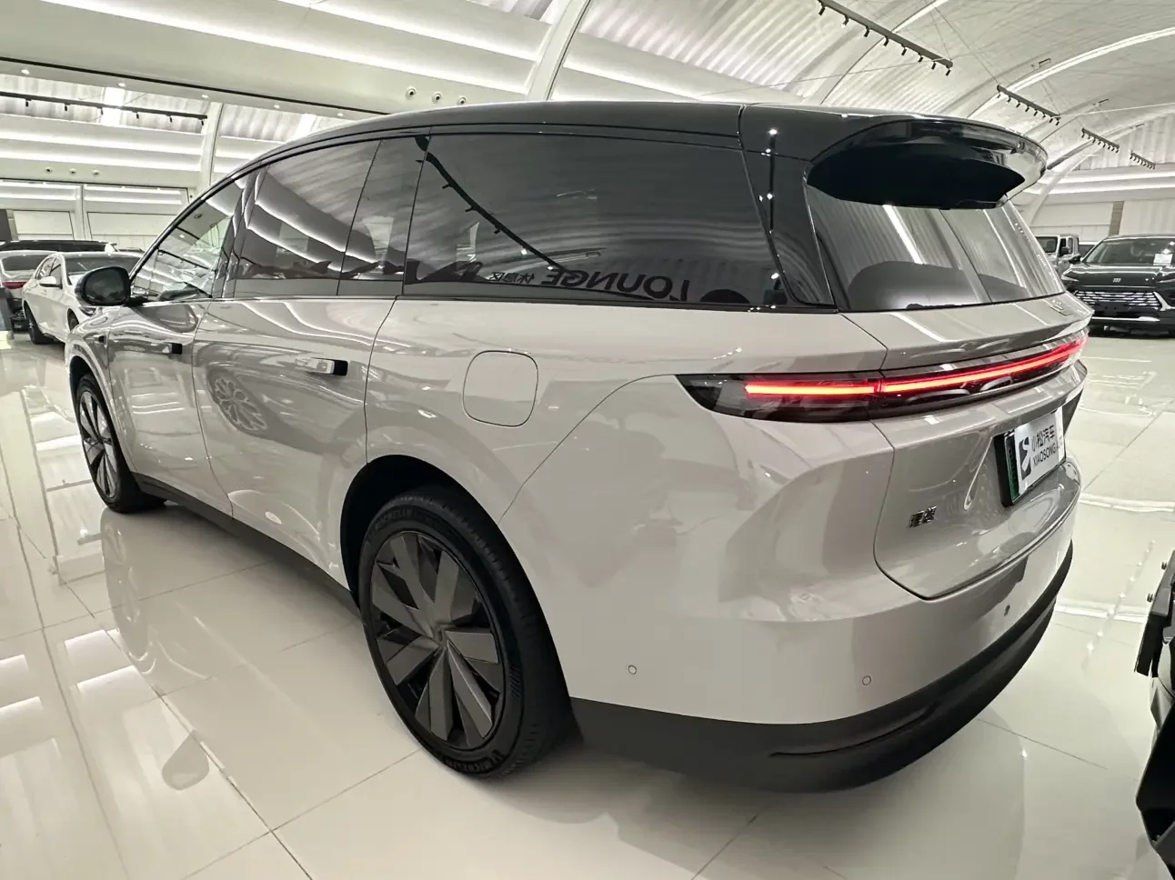 Li Ideal i8